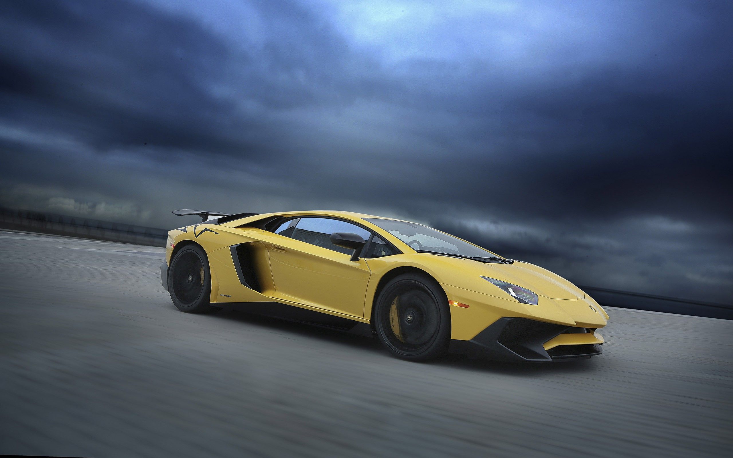 2560x1600 Lamborghini Aventador LP750 4 SV, Car, Race Tracks, Motion Blur Wallpaper HD / Desktop and Mobile Background