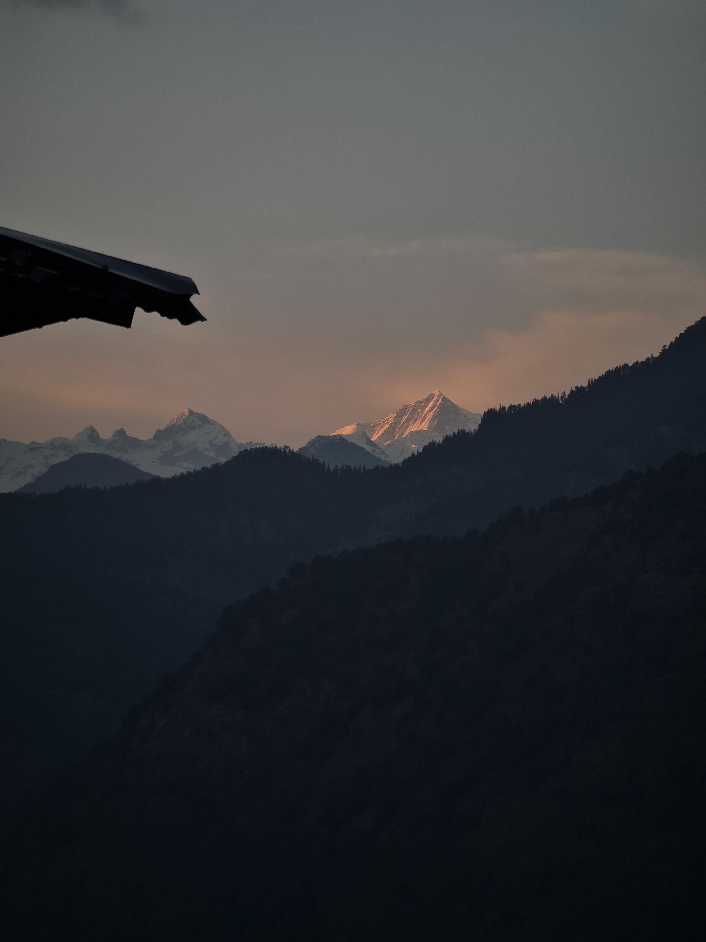 3000x4000 Pahadi Sunsets! #backpackingdiaries : R SoloTravel_India