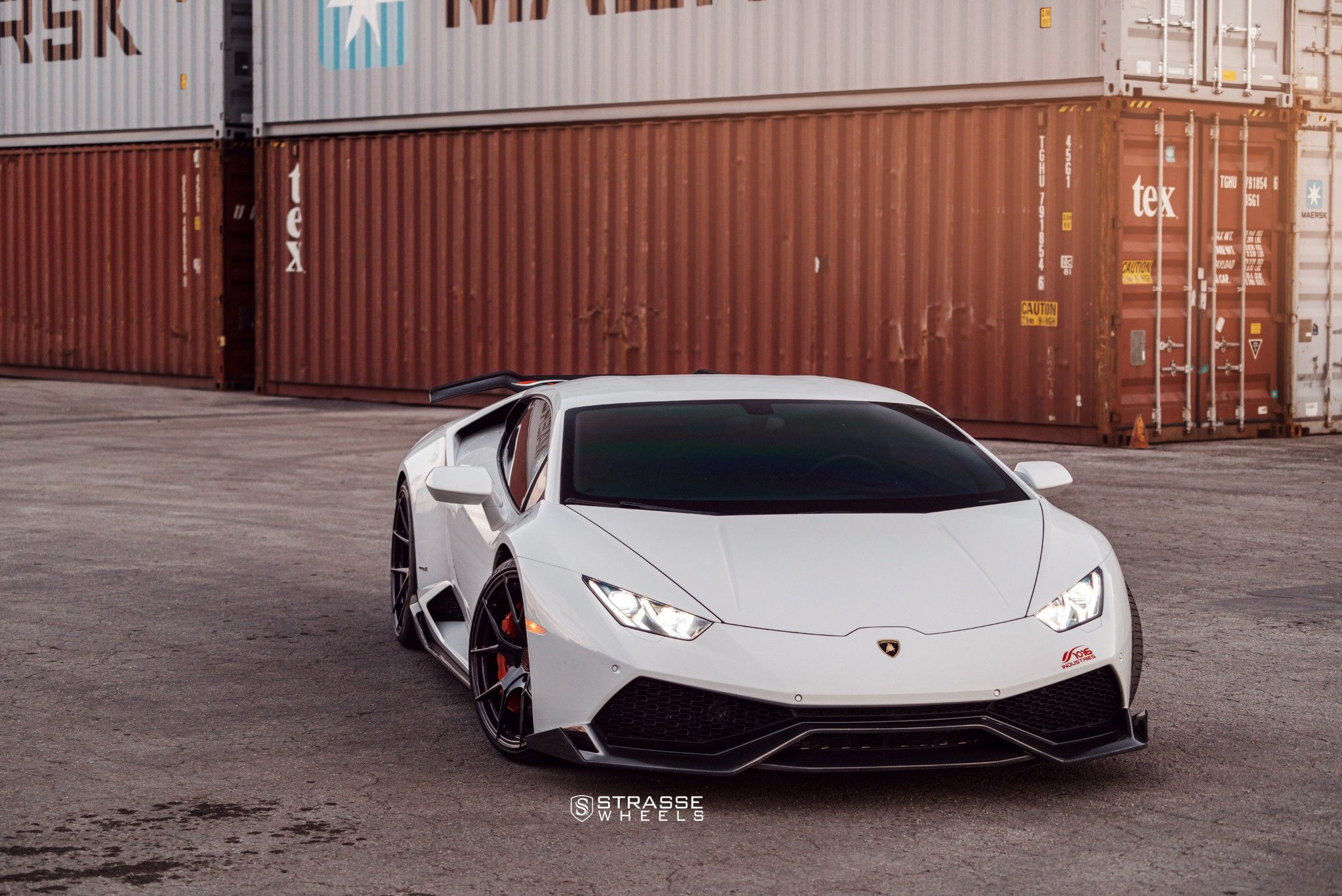 2048x1367 Red Elements Adorning White Lamborghini Huracan and Making It Stand Out. CARiD.com Gallery