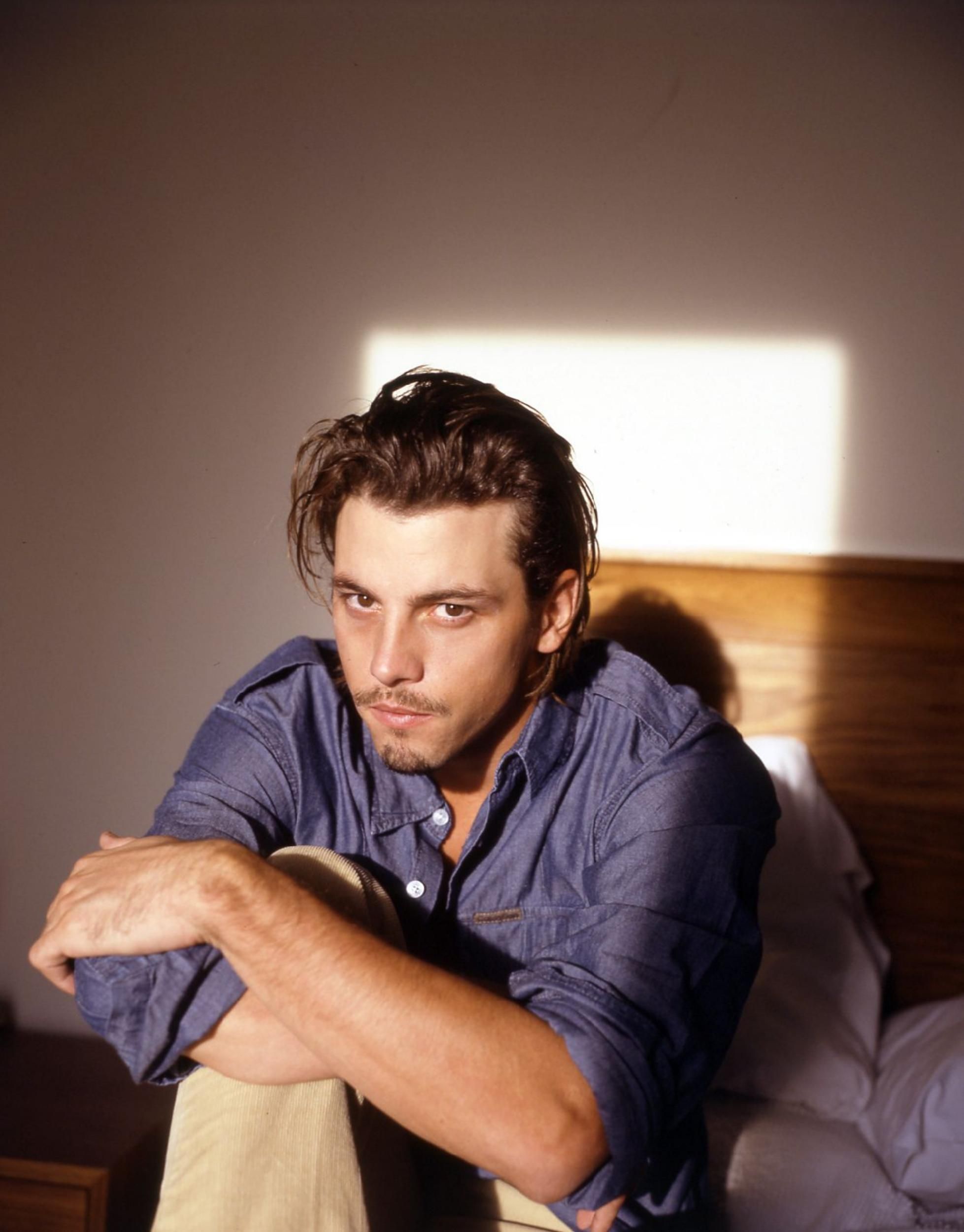 1957x2500 Skeet Ulrich Wallpaper