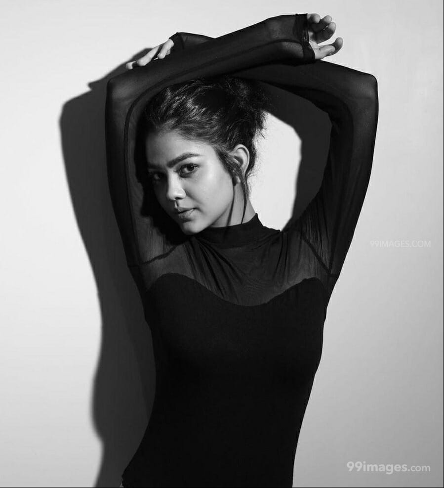 899x987 Sogand Wallpaper