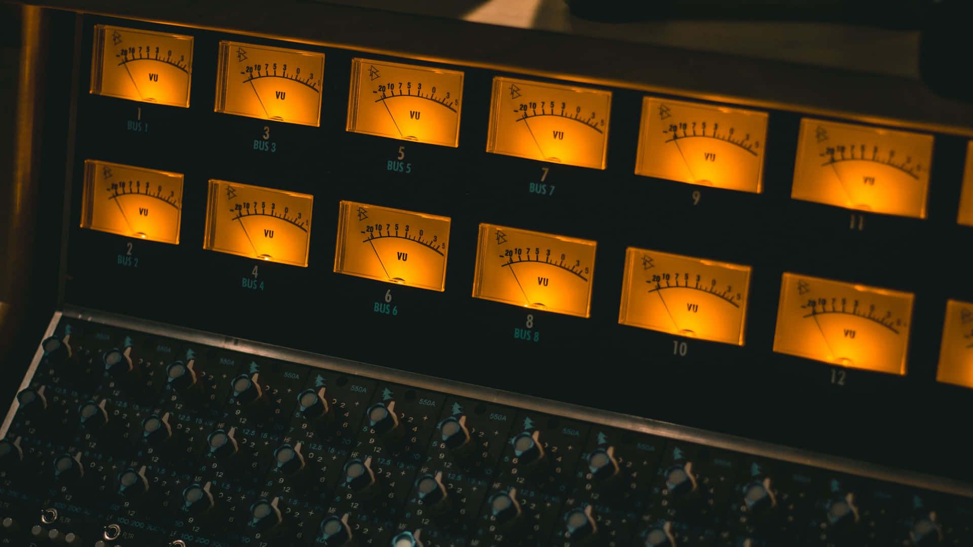 1920x1080 Vintage Audio Wallpaper