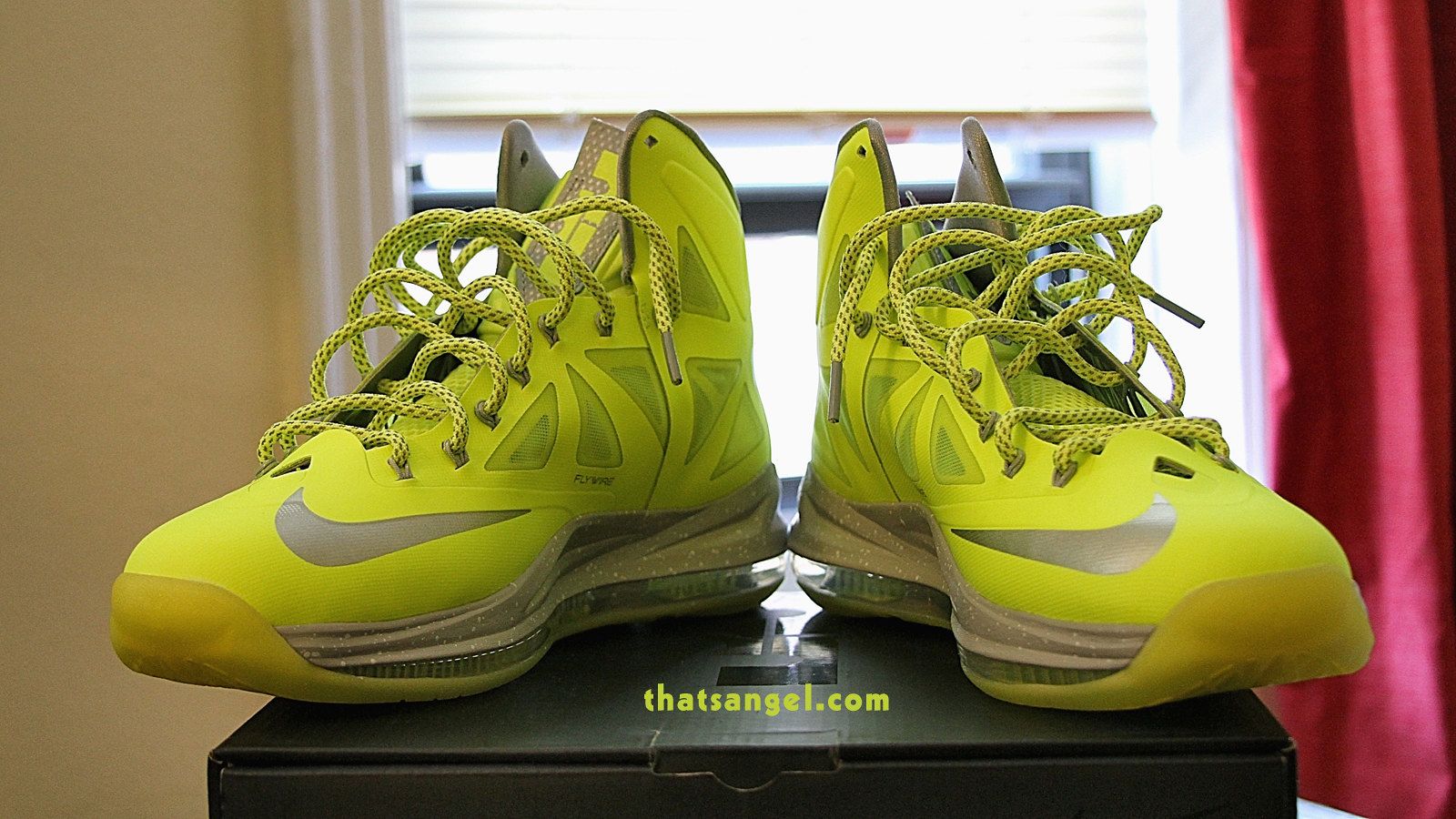 1600x900 Volt Dunkman Nike LeBron X
