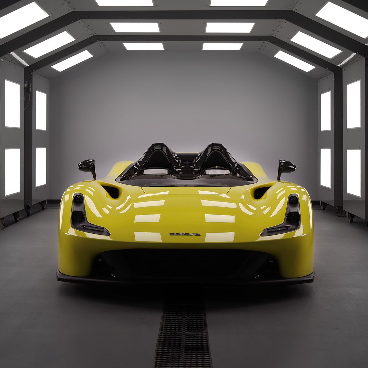 1200x1200 Dallara Stradale Class Motors