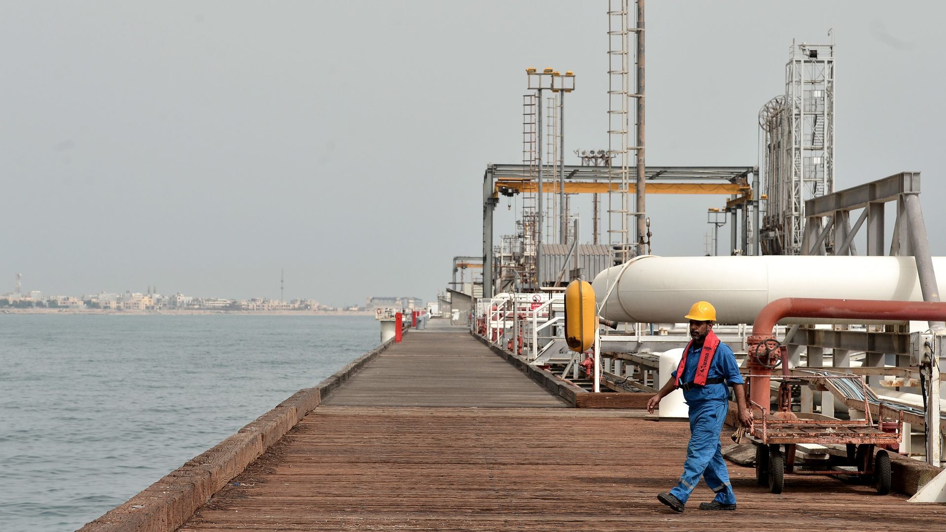 1920x1080 U.S. disrupts oil market with tough Iran stance