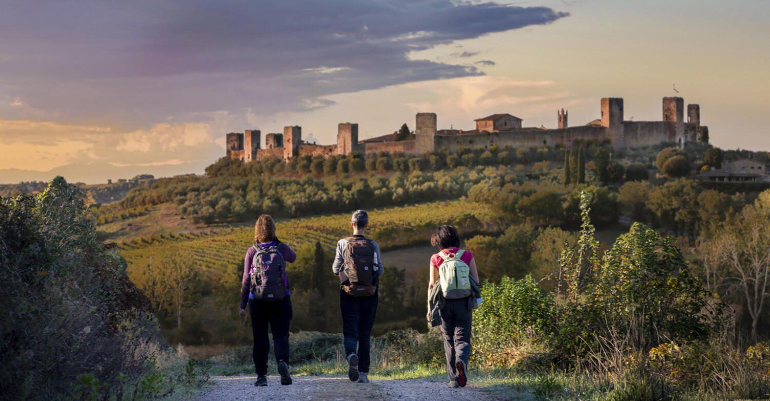 1500x782 Trekking to Monteriggioni and to the other dantesque castles Guide Tuscany