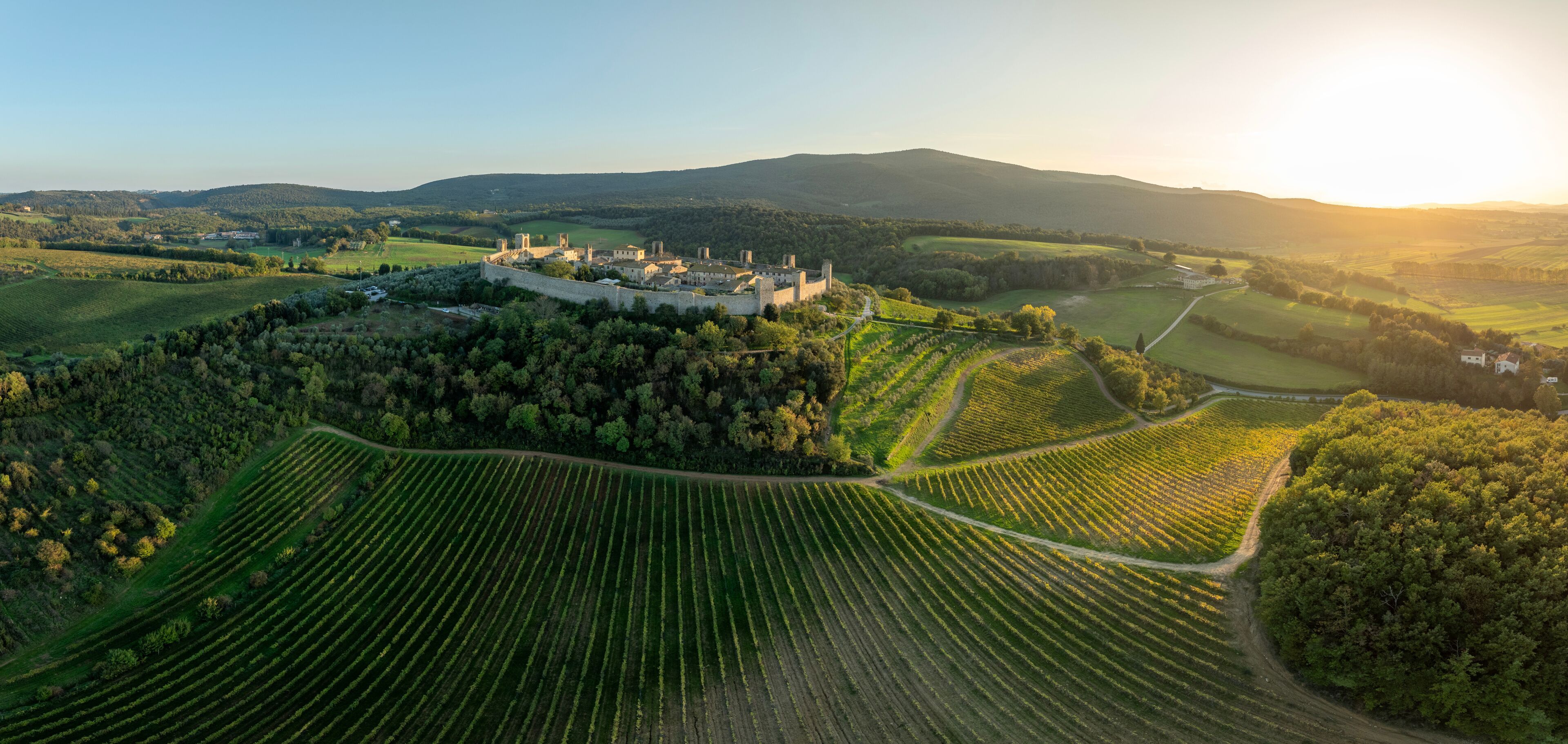 3840x1822 Visit Monteriggioni: 2026 Travel Guide for Monteriggioni, Tuscany