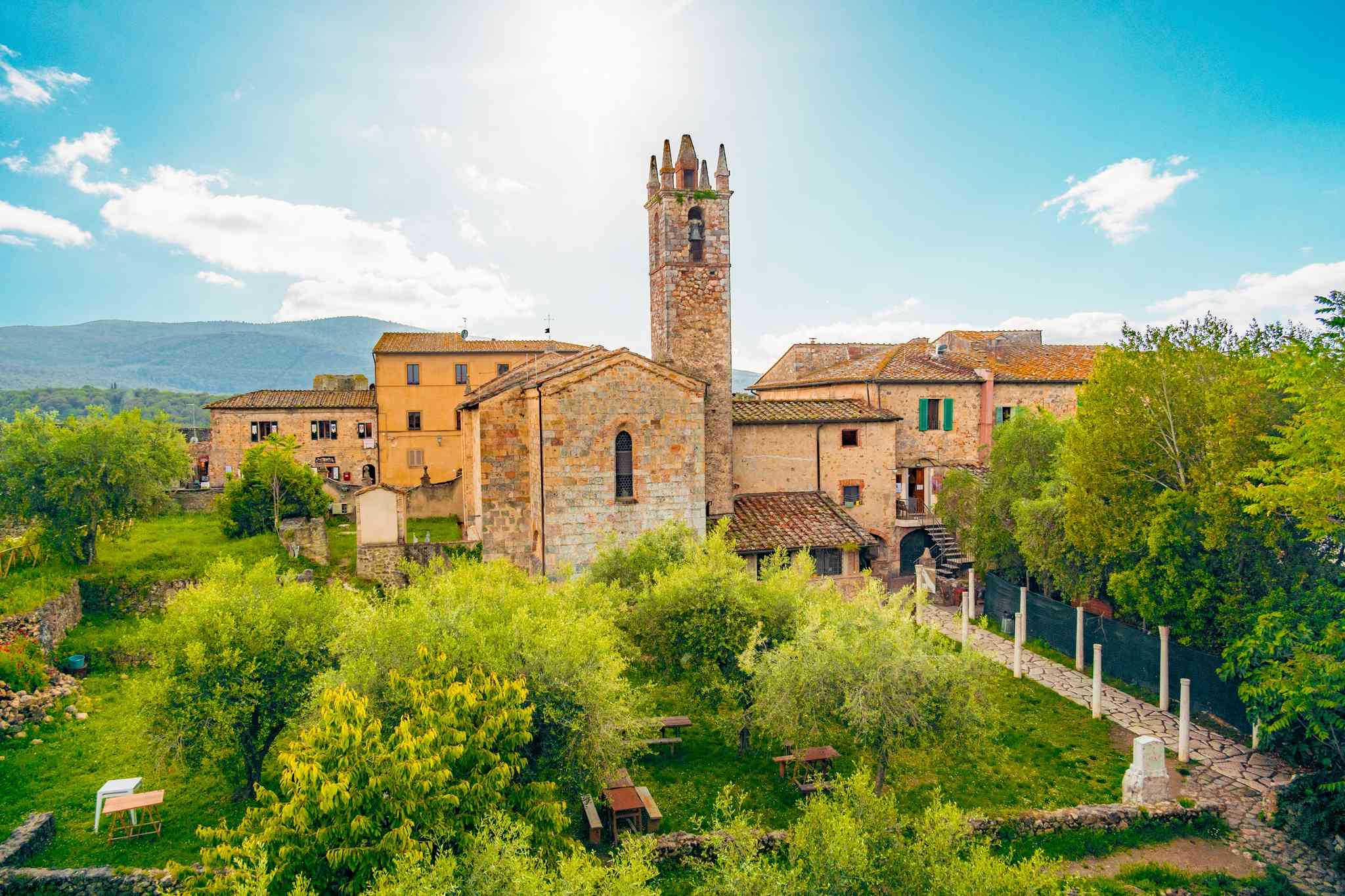 2048x1366 Monteriggioni to Pisa Private Transfer