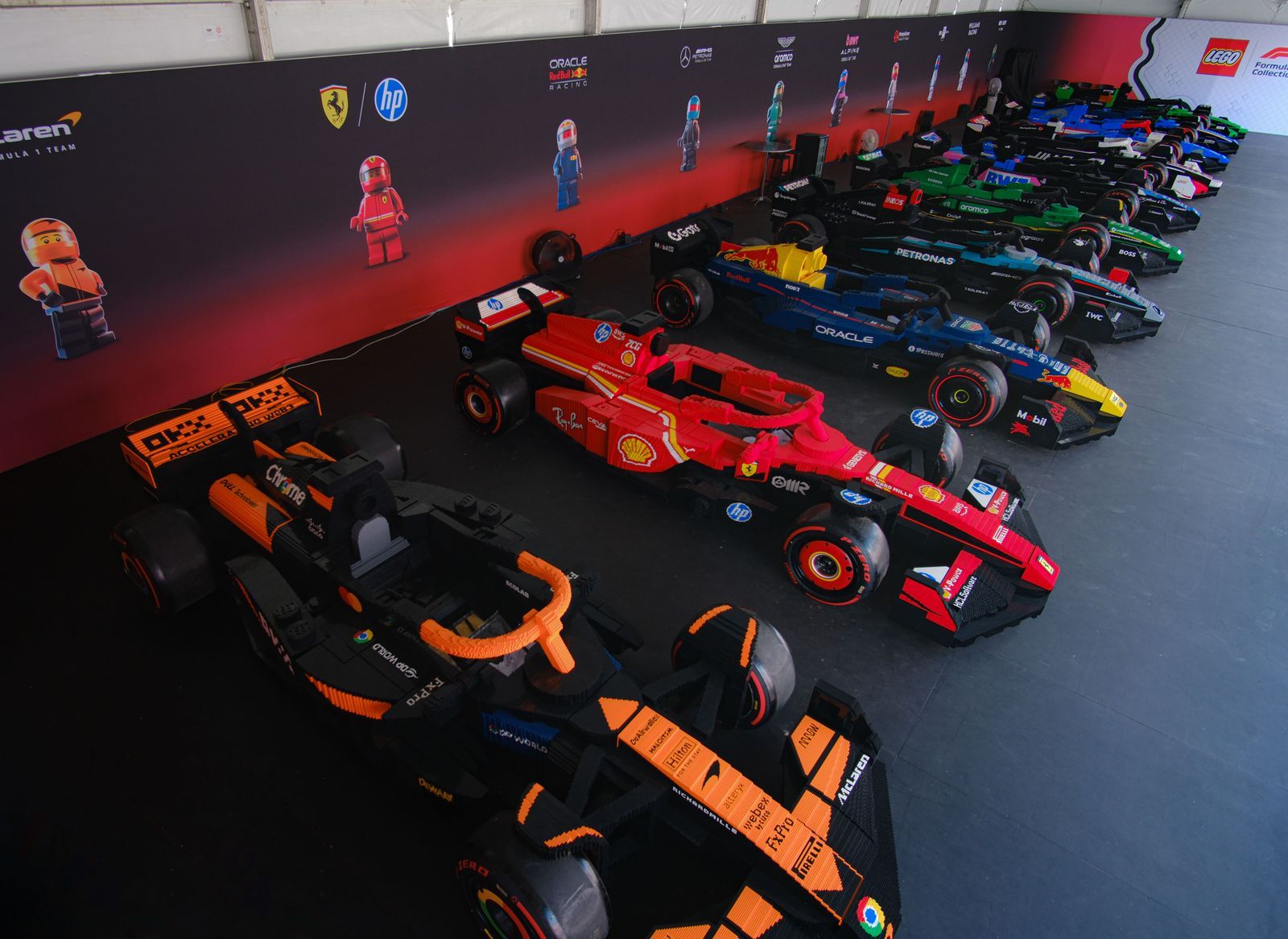 1600x1166 Formula 1 Drivers Just Hit The Track In These Full Size Lego Cars