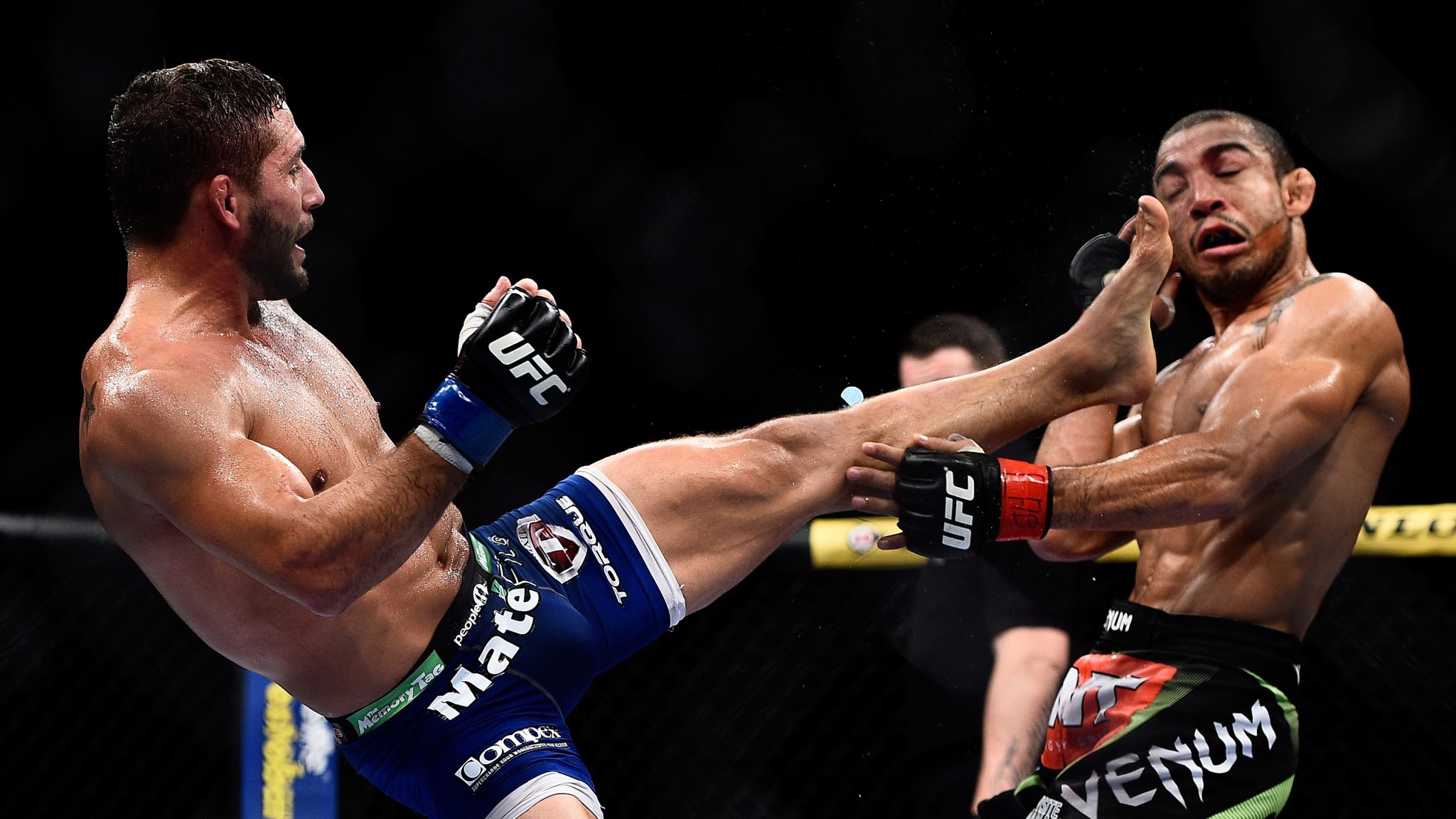 2048x1152 UFC: Chad Mendes stops Ricardo Lamas
