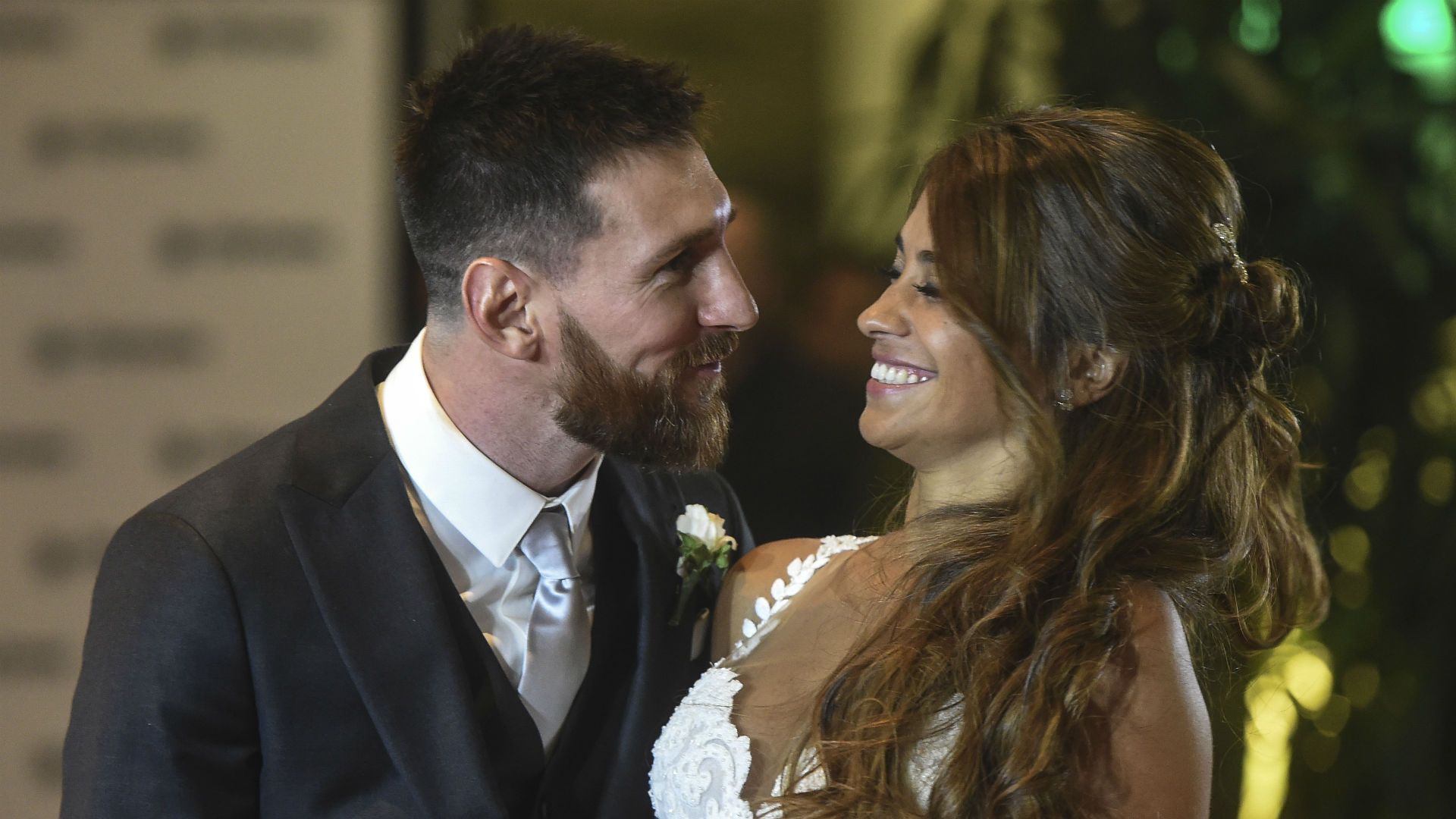 1920x1080 A love story: When Messi fell for Antonella