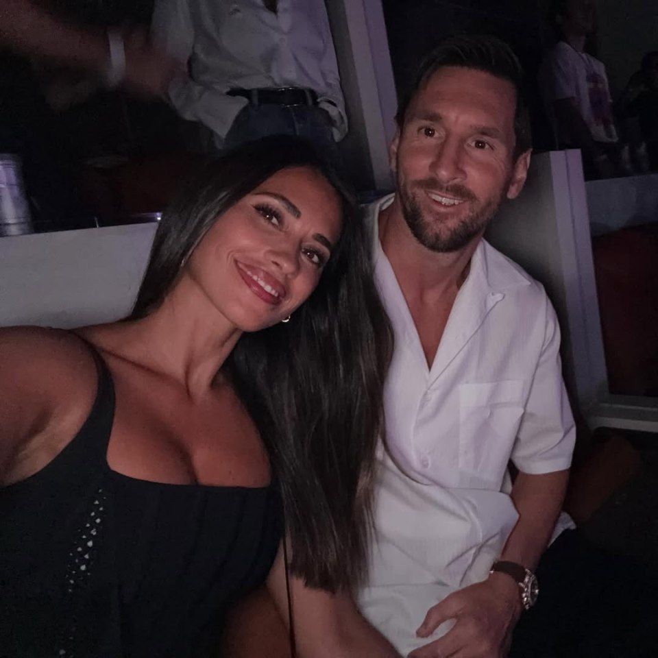 960x960 Lionel Messi looks embarrassed as he and wife Antonela are shown on Coldplay kiss cam at Miami concert