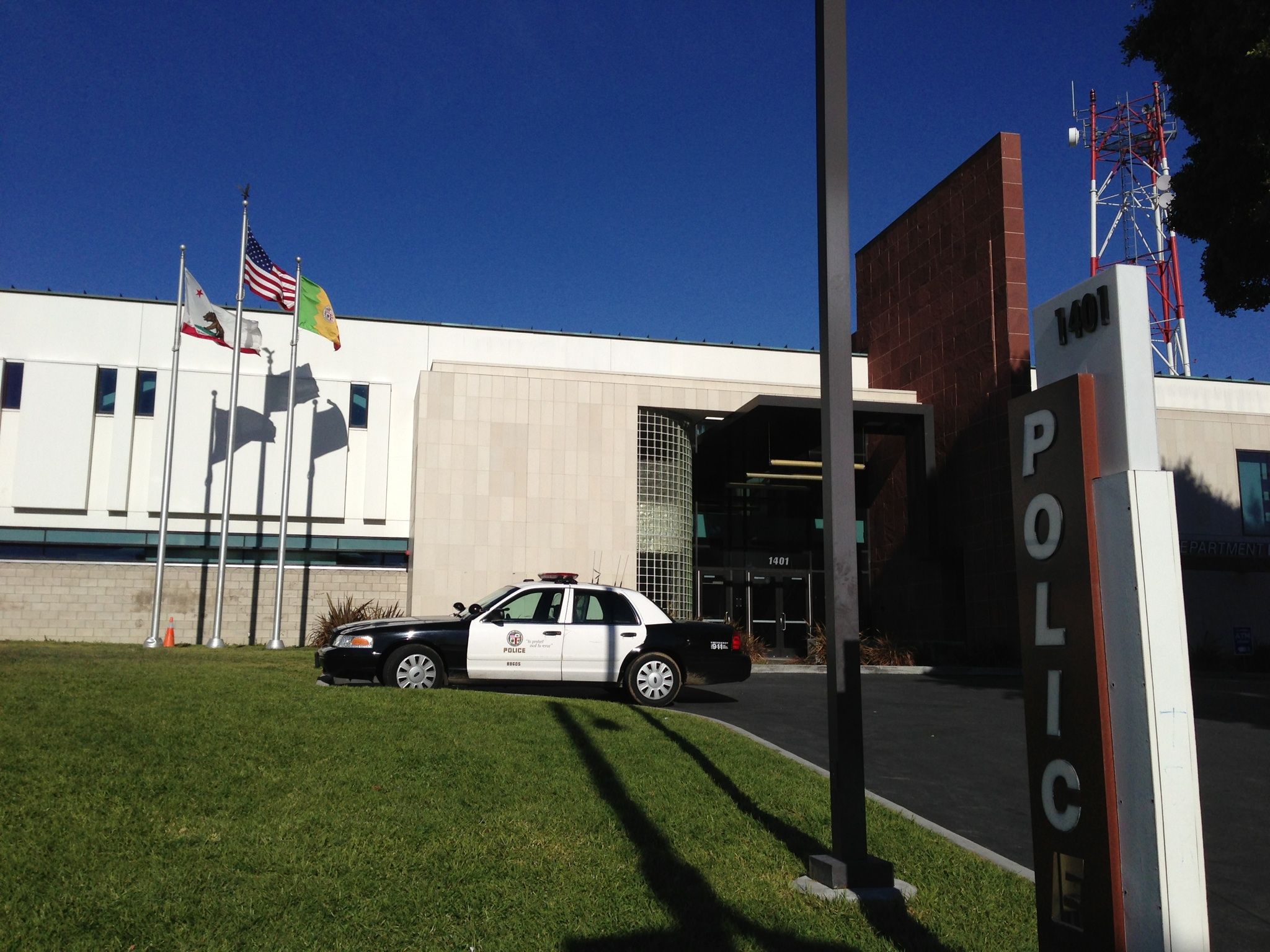 2048x1536 LAPD Rampart Community Police