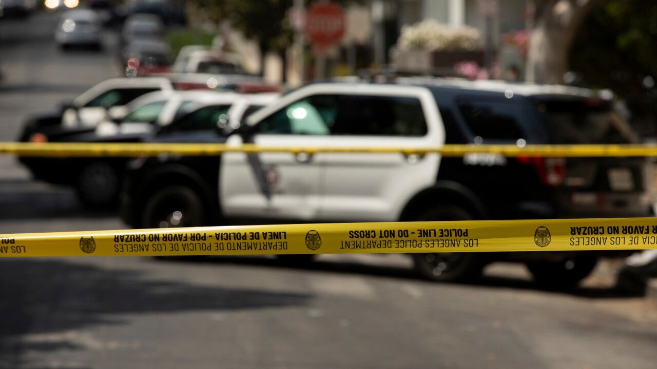 1280x720 Man steals Los Angeles police vehicle with officer still inside