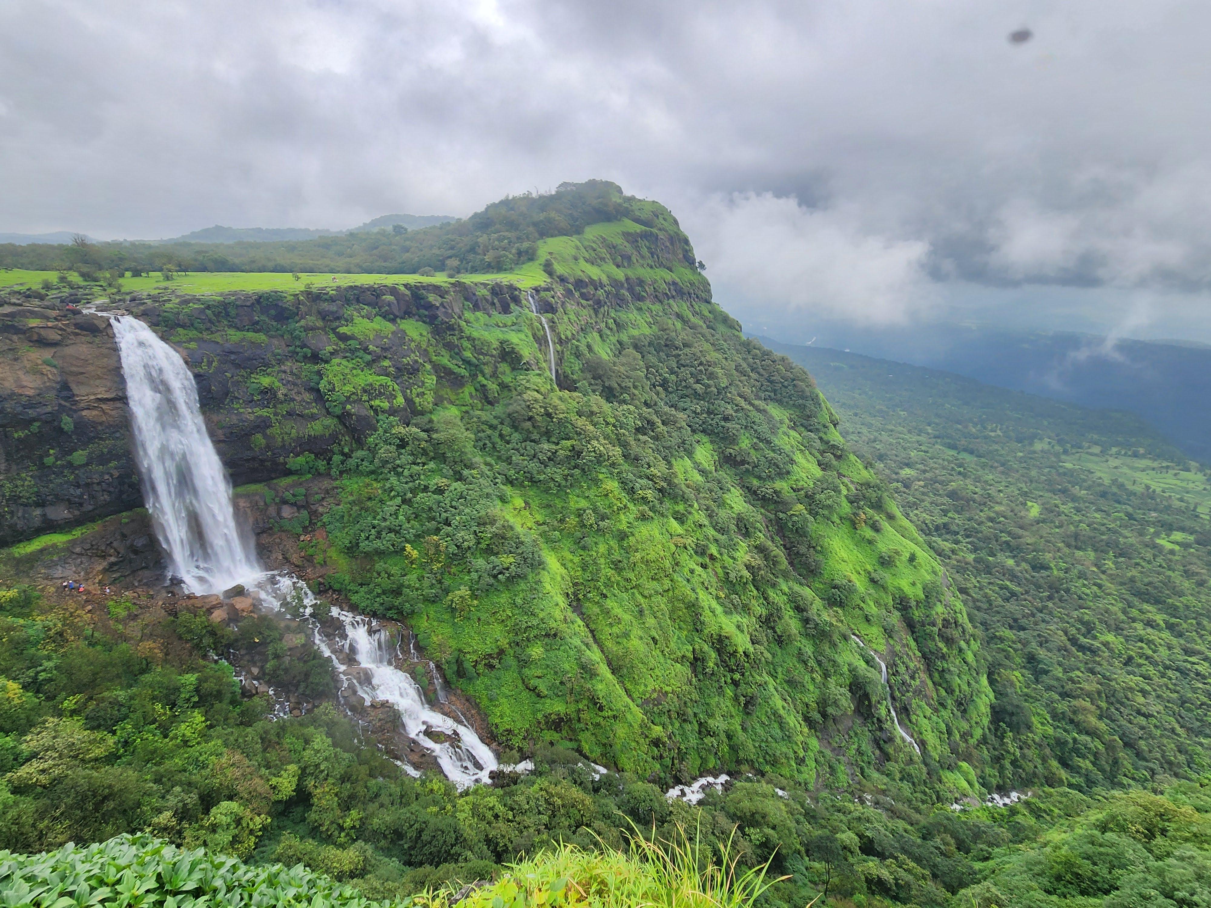 4000x3000 Madhe Ghat Waterfall, Maharashtra, India