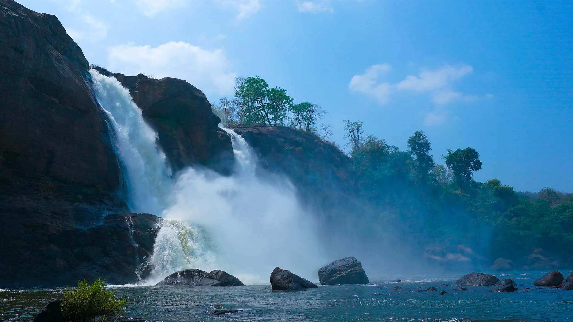 1920x1080 Athirappilly Waterfalls