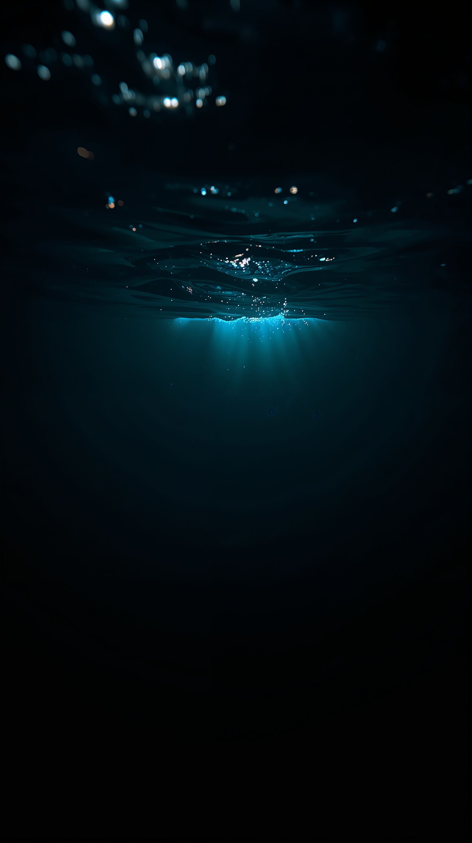 1792x3200 Dark Ocean Wallpaper Aesthetic for Phone