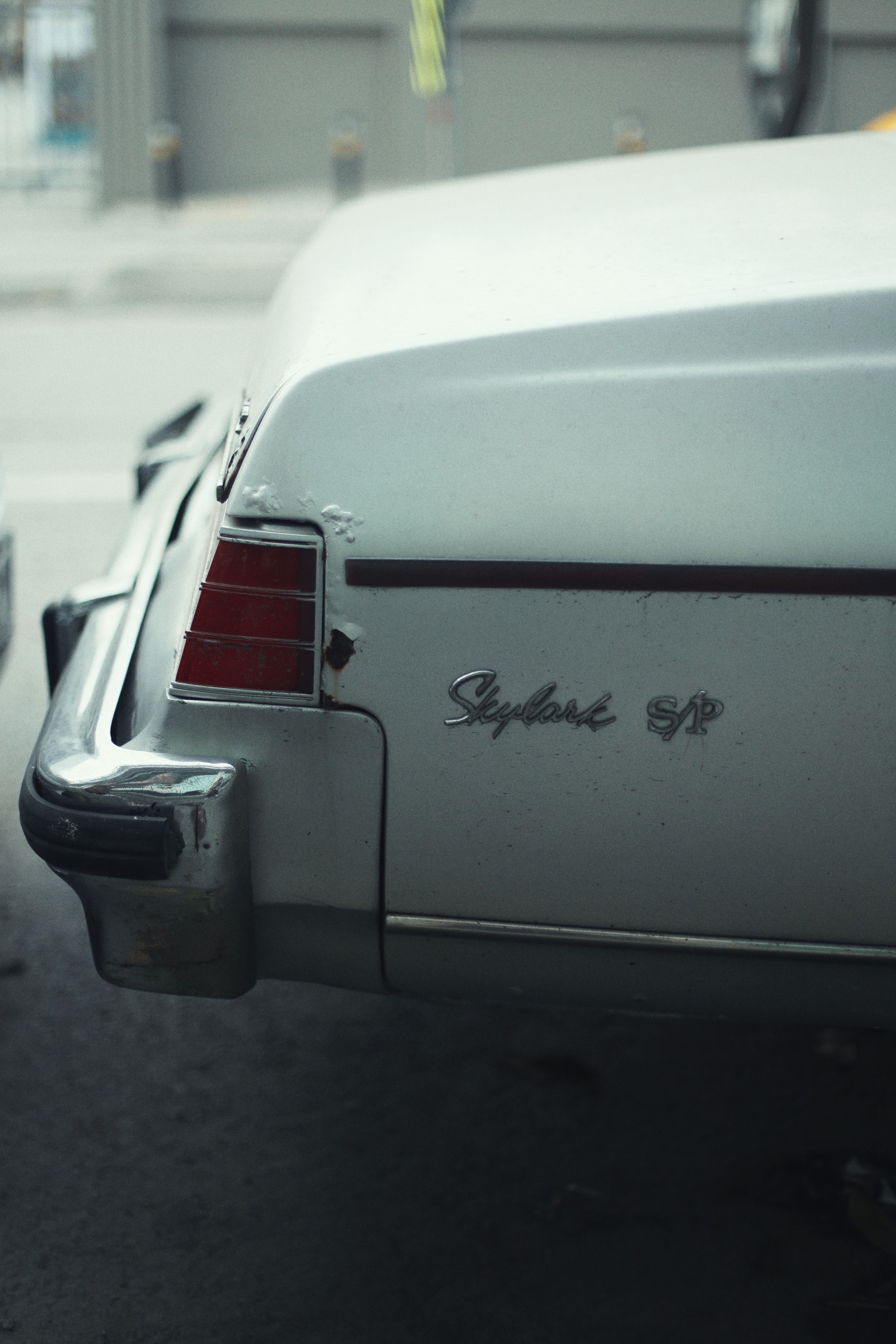 3648x5472 Close Up Of The Back Of A Vintage Car · Free