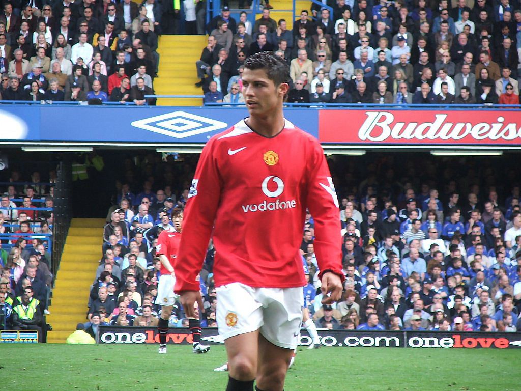1024x768 Ronaldo United vs