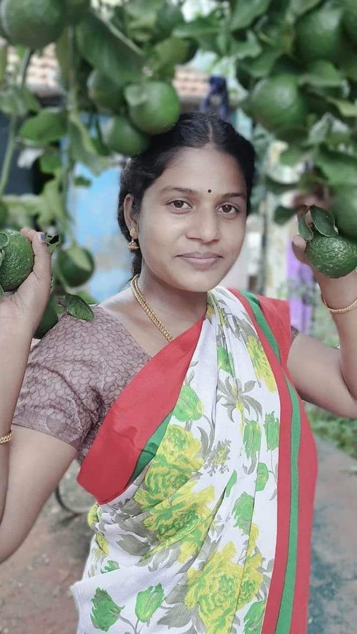 720x1280 Tamil village. Tamil amma photo, Village half saree, Tamil girls