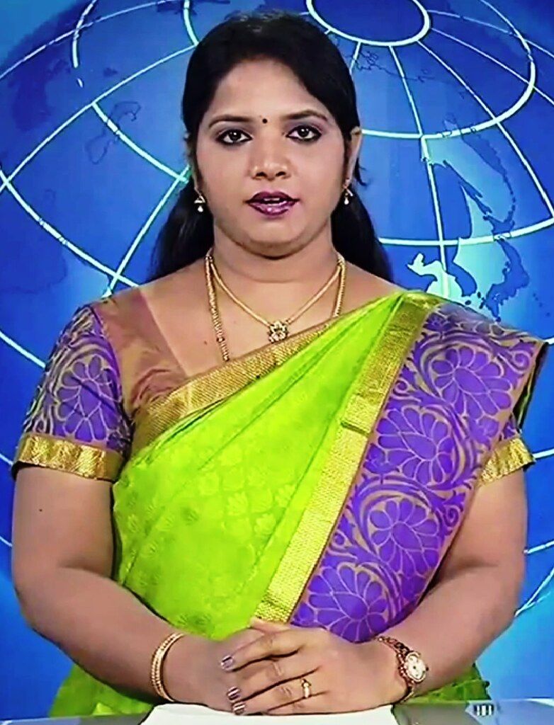 782x1024 Aunty in Saree. Aunty in Saree