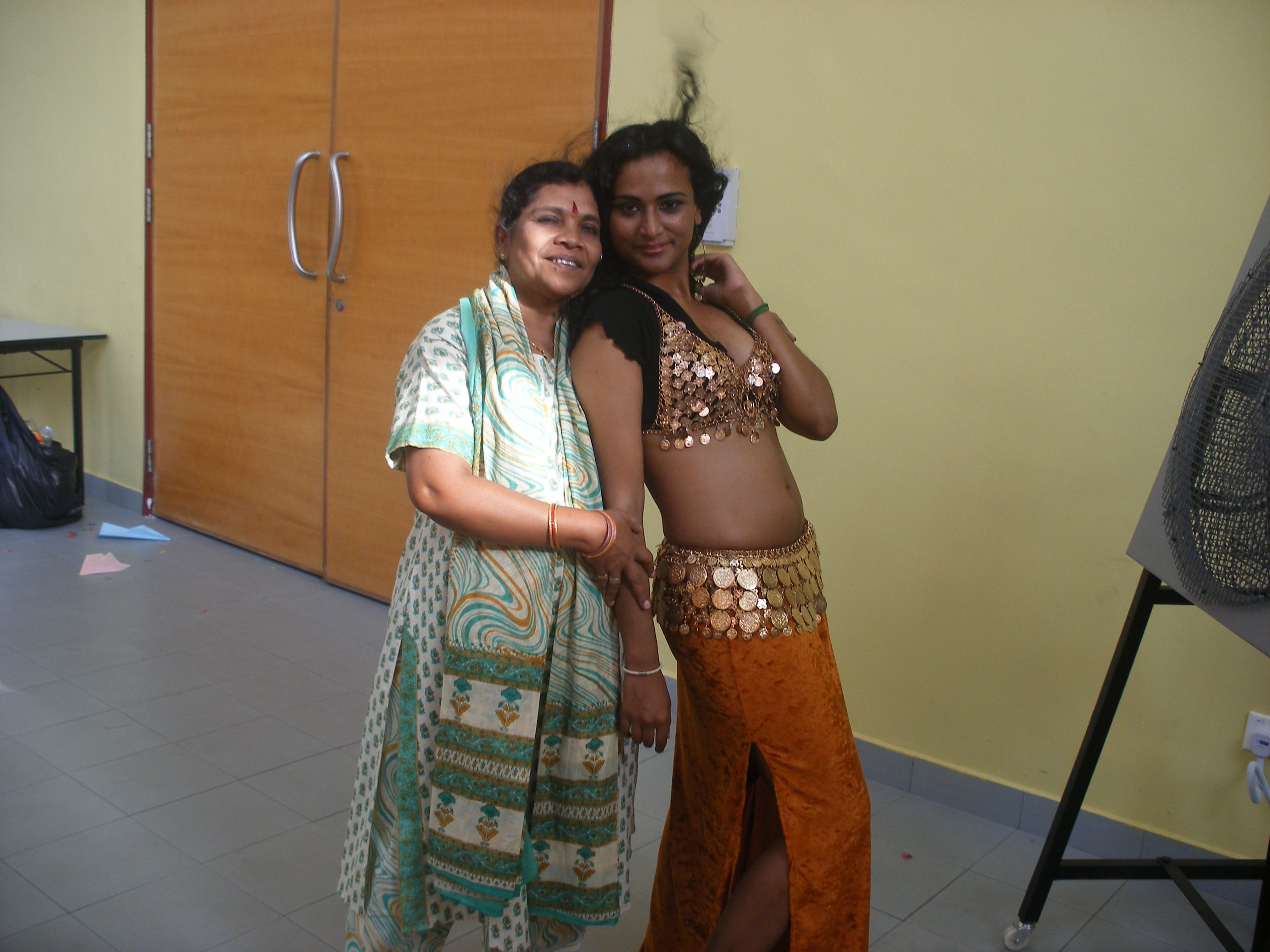 2816x2112 bellydance
