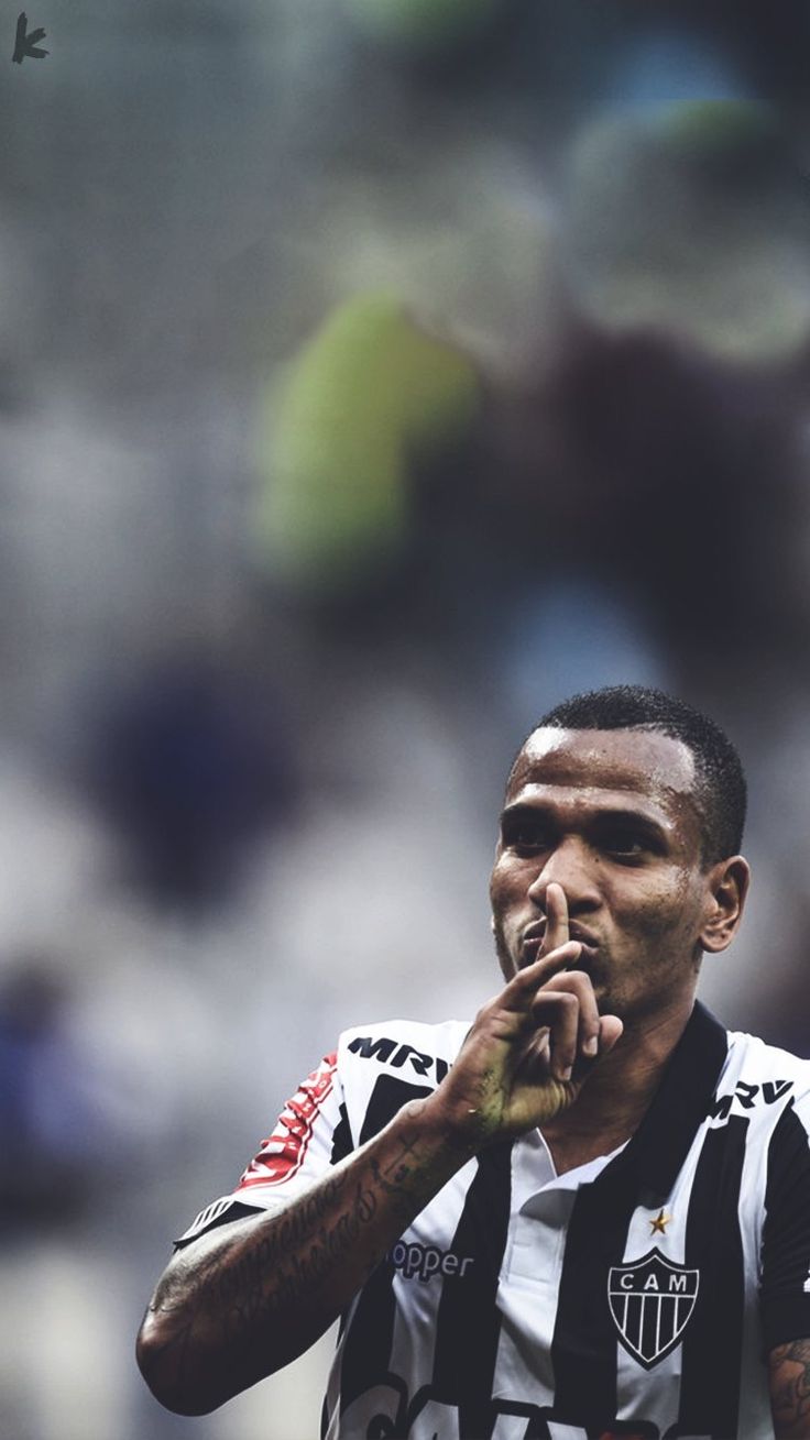 736x1309 Douglas costa wallpaper. Galo thymos icons, Atletico mg, Fifa