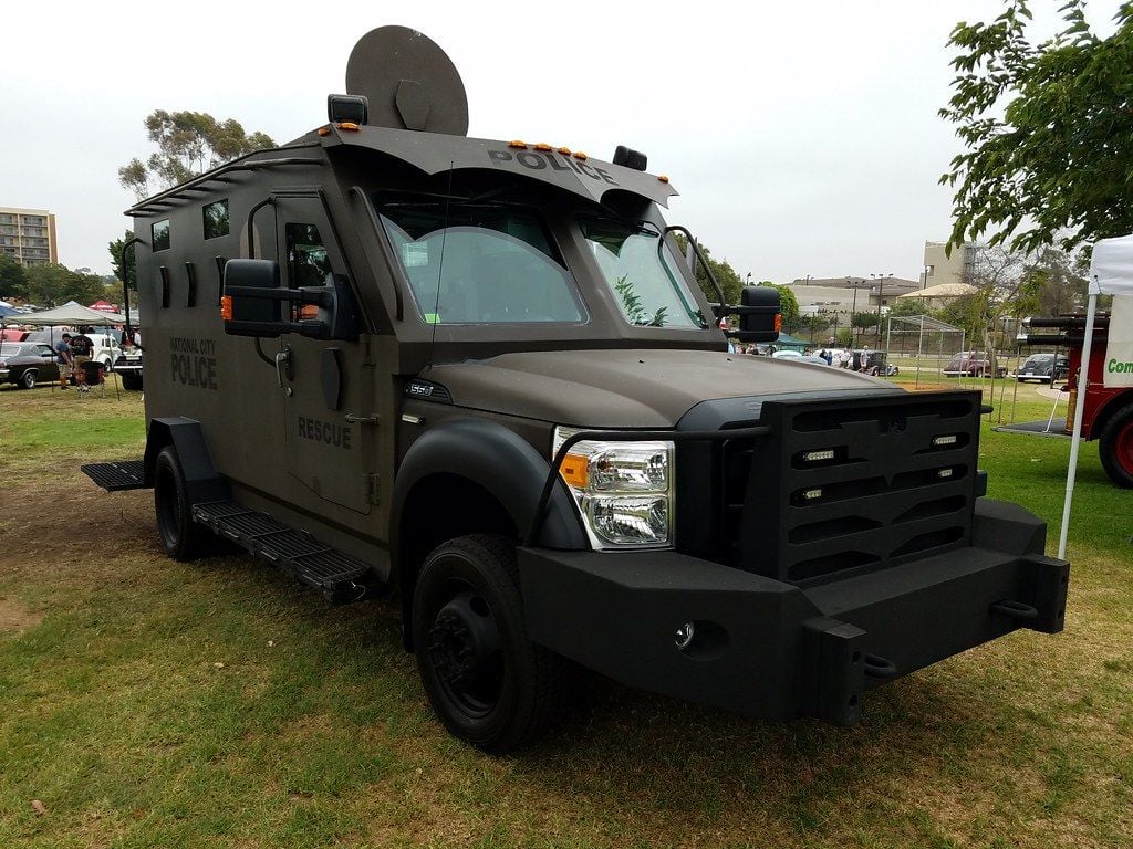 1024x768 Ford F50 SWAT Police Truck City California