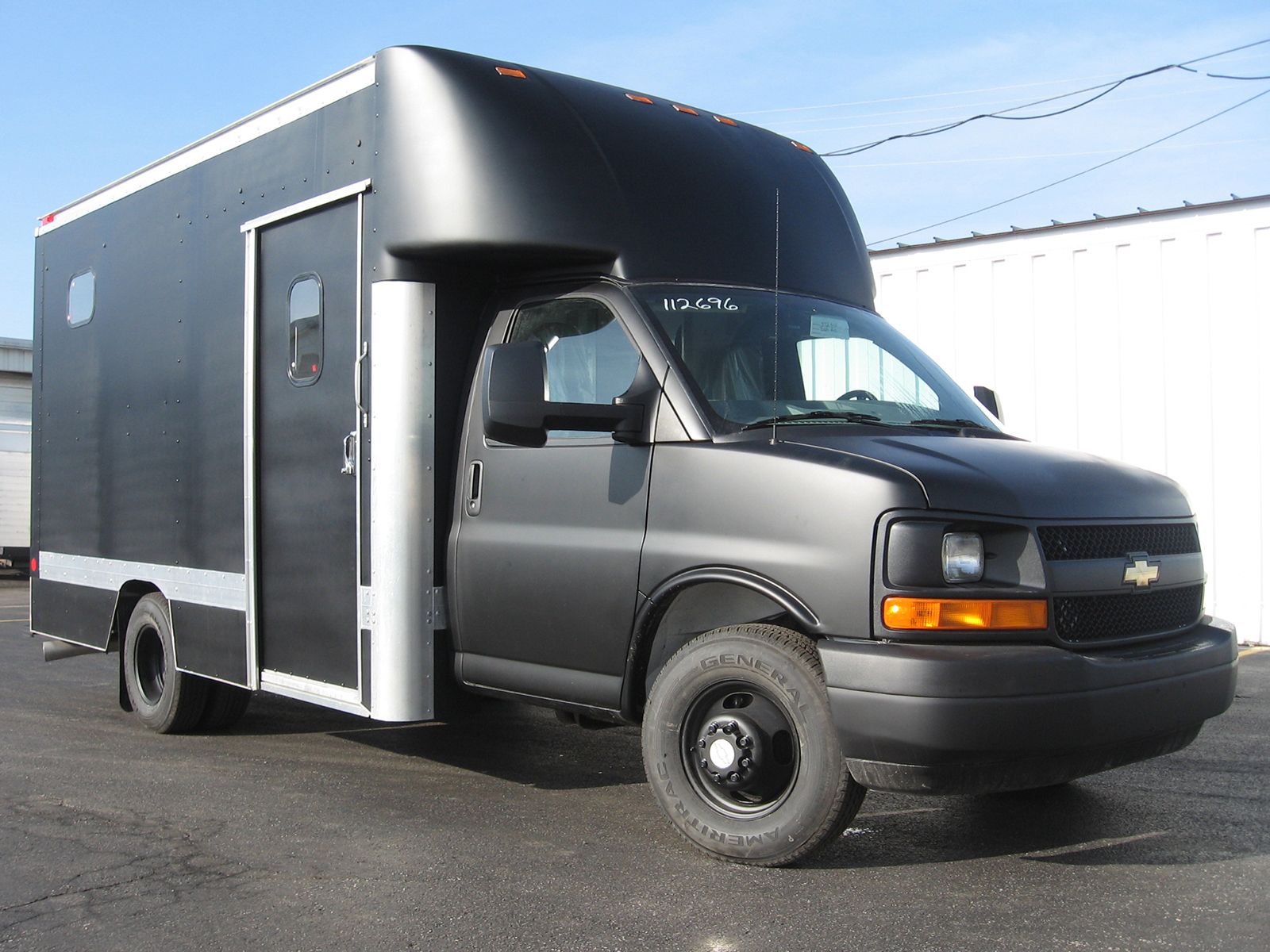 1600x1200 NON AMORED SWAT TRUCK. BUSH SPECIALTY VEHICLES