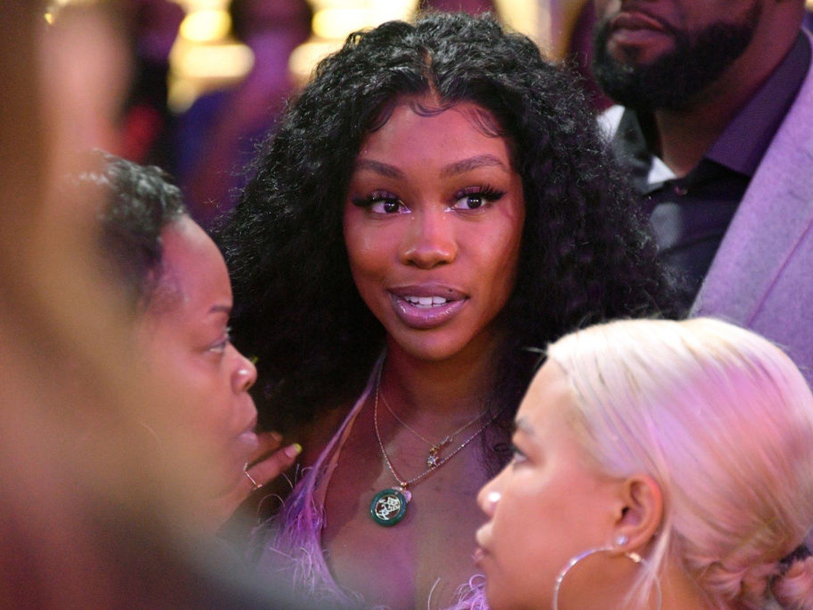 1600x1200 SZA 'Lana' Album Leaks Released: Singer Hammers Down Thieves Who Stole Her Music