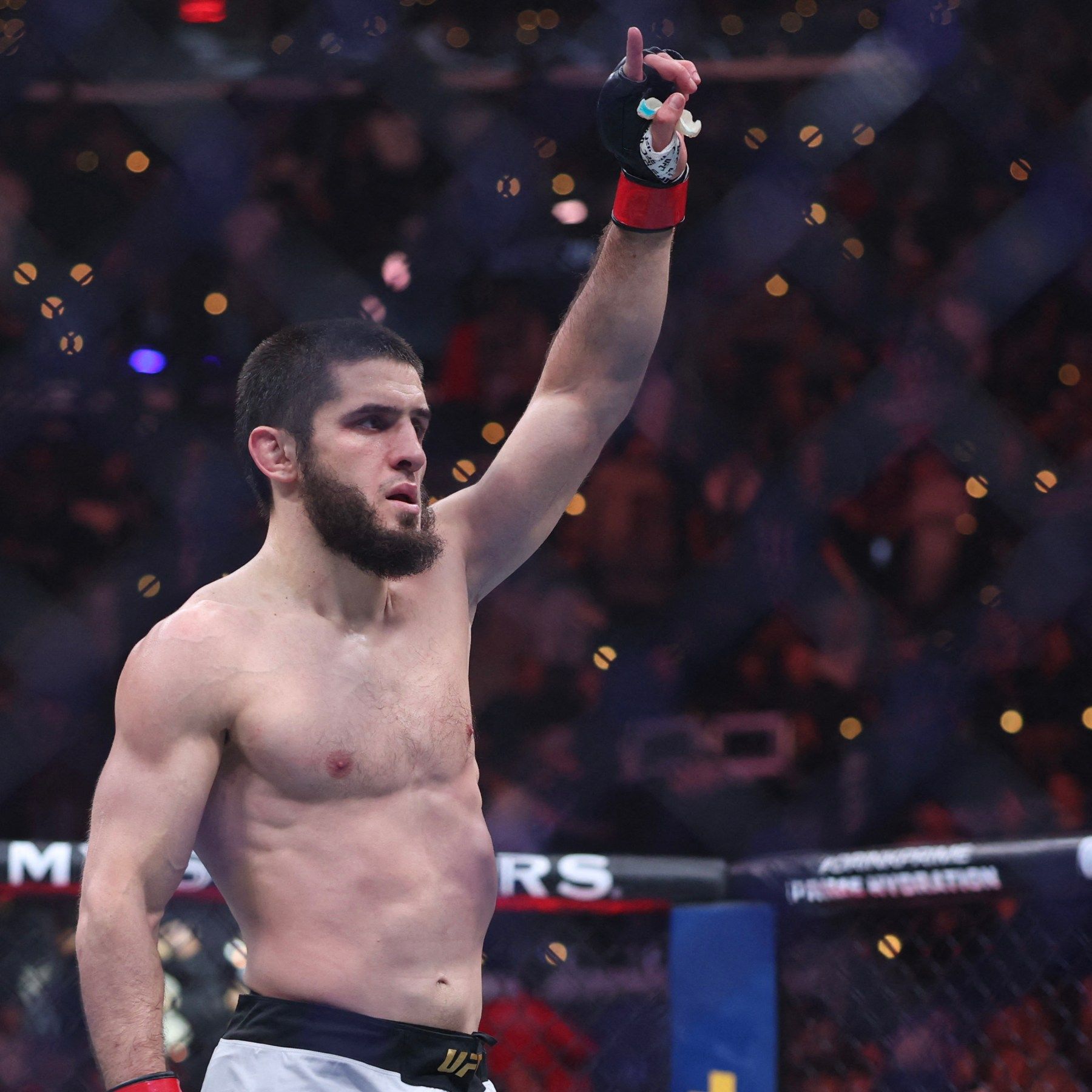 1800x1800 Islam Makhachev retains lightweight belt against Renato Moicano at UFC 311. Mixed Martial Arts News