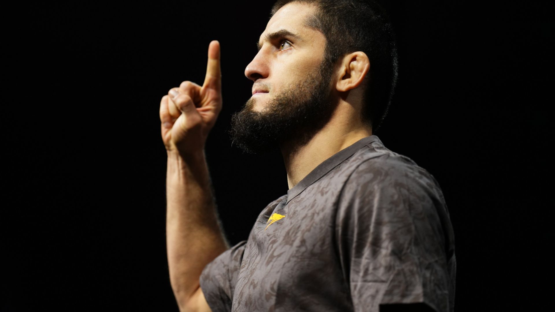 1920x1080 Photos. Islam Makhachev looks absolutely huge ahead of UFC 322 title fight