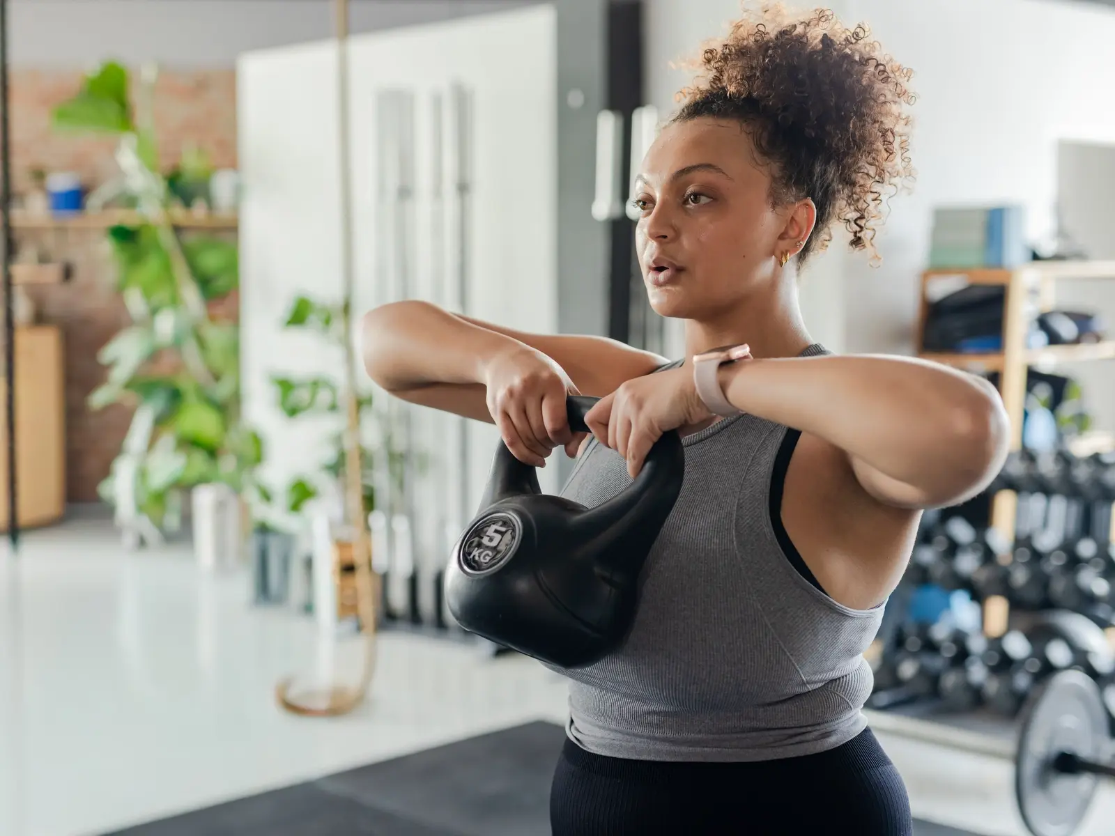 1600x1200 Strength training for women: Benefits, myths and 3 tips to get started