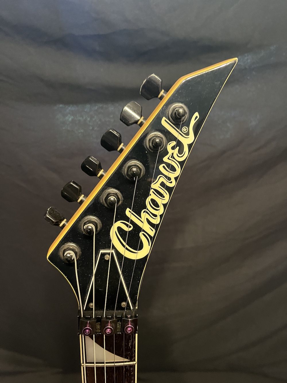 1000x1333 Charvel 475 Deluxe Guitar In Pearl White W Case Tooth Paste Logo