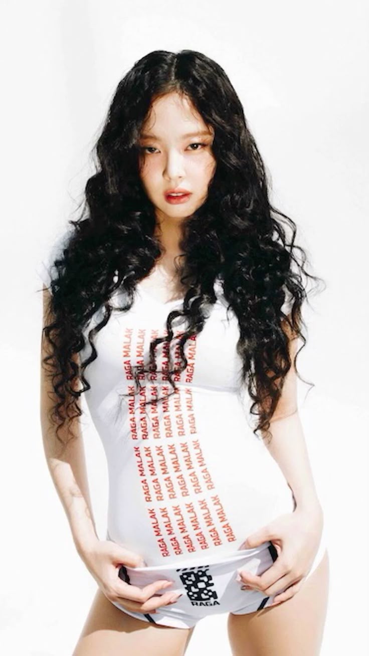 736x1308 Jennie (wallpaper) ‼️