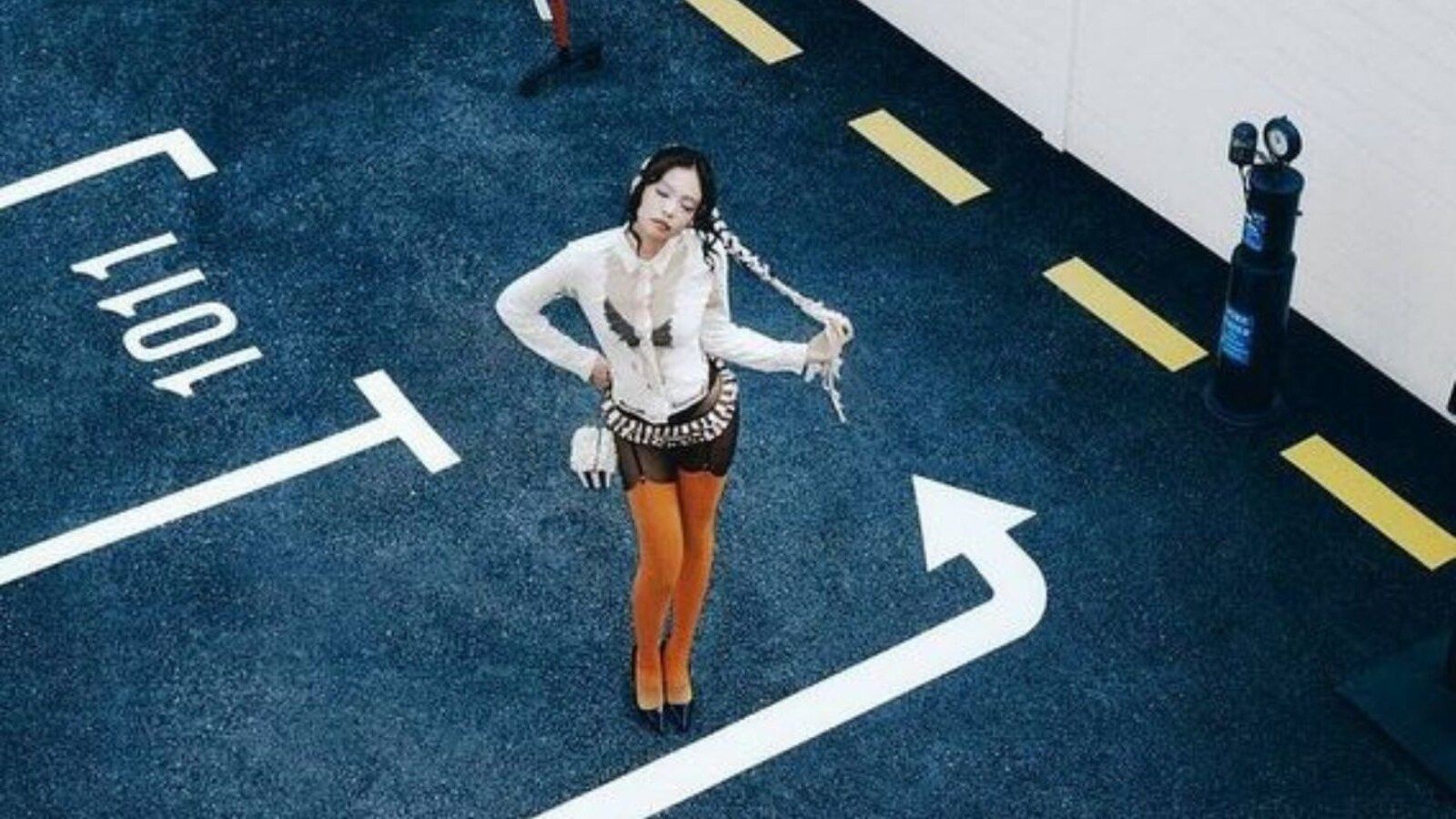 1600x900 BLACKPINK's Jennie gears up for highly anticipated solo release with PRETTY GIRL MANTRA