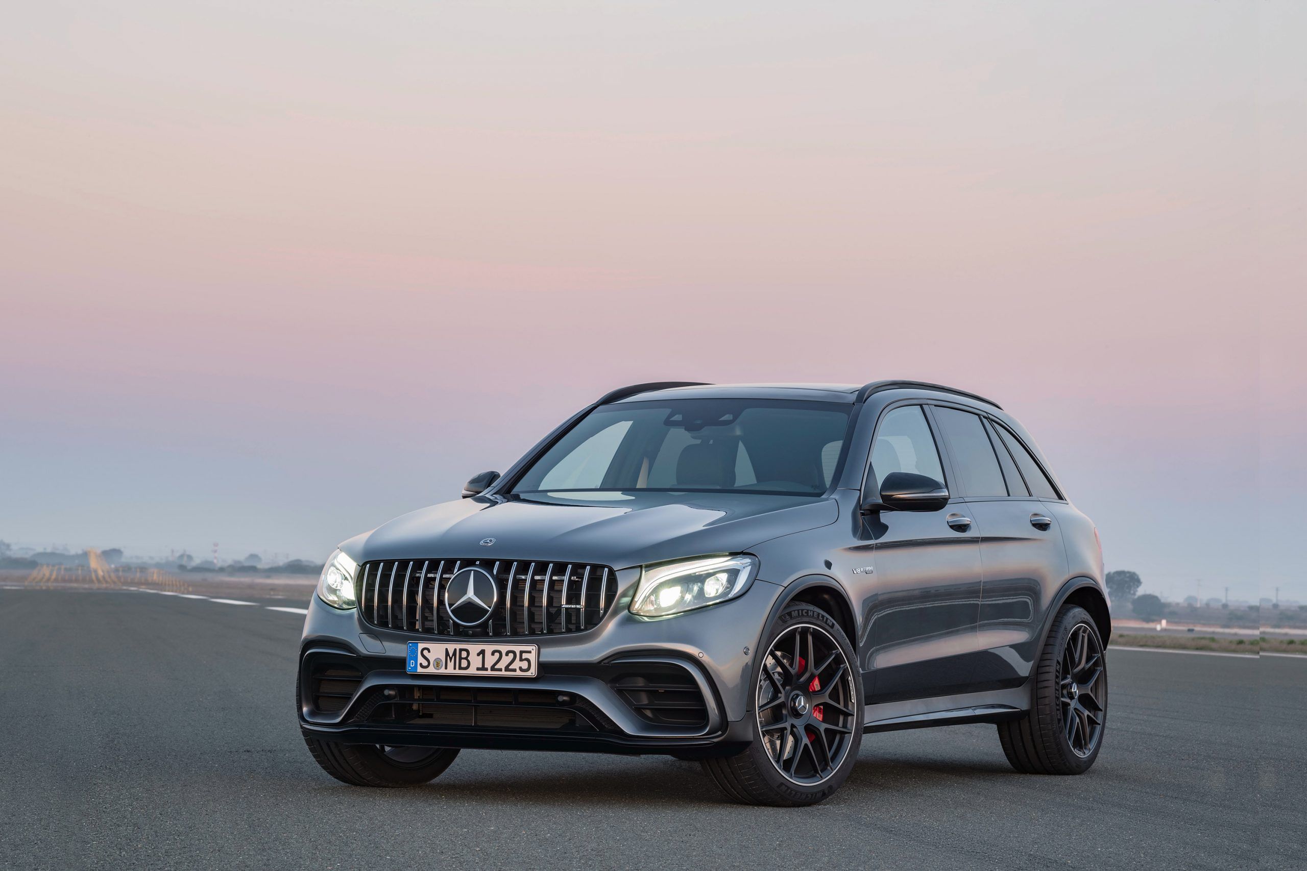 2560x1707 Mercedes Benz GLC 63 S AMG Wallpaper