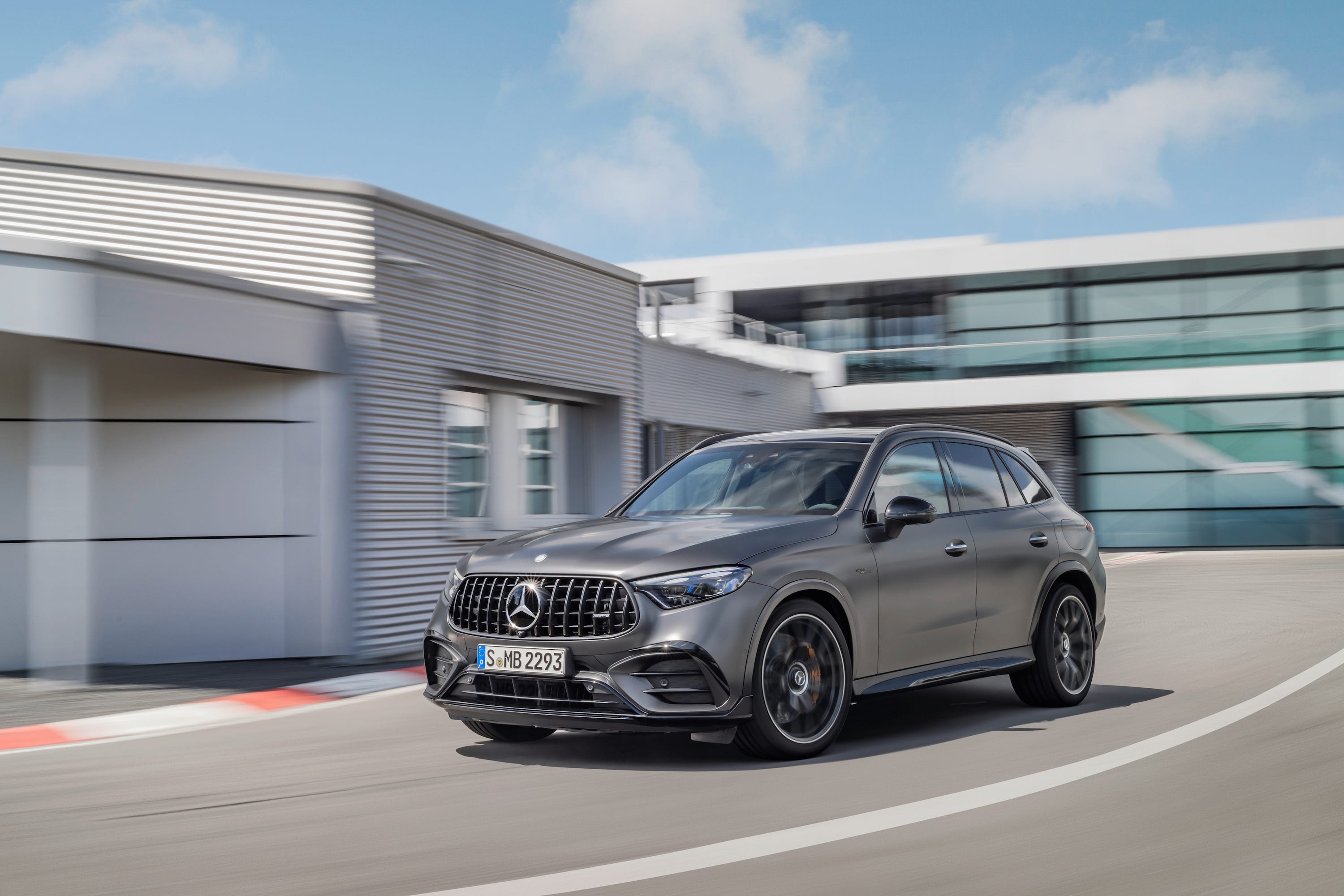 3000x2001 Mercedes AMG GLC 63 S E Performance From Every Angle