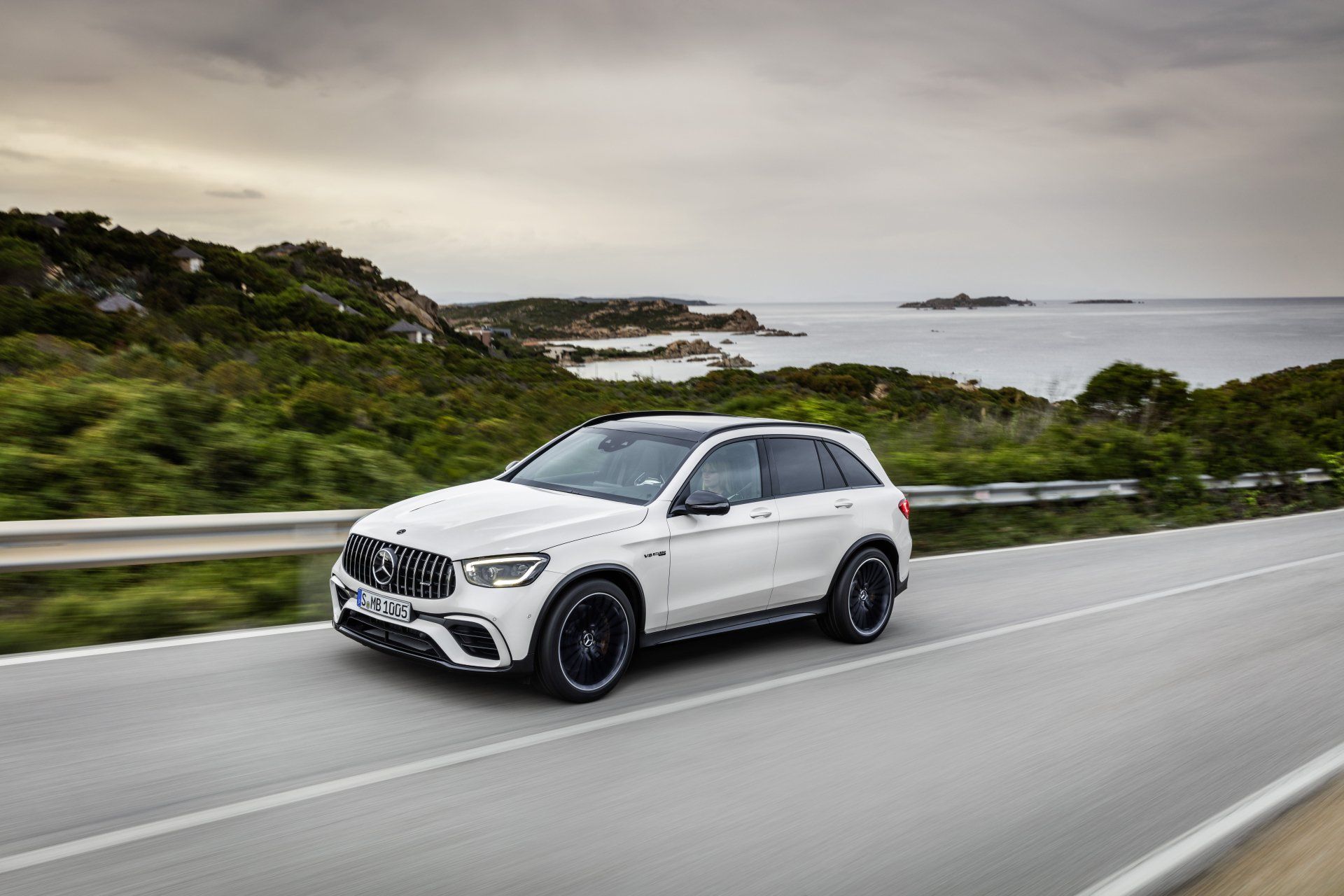 1920x1280 Download SUV White Car Car Mercedes Benz GLC Class Mercedes AMG Vehicle Mercedes AMG GLC 63 S Mercedes Benz 8k Ultra HD Wallpaperx5792
