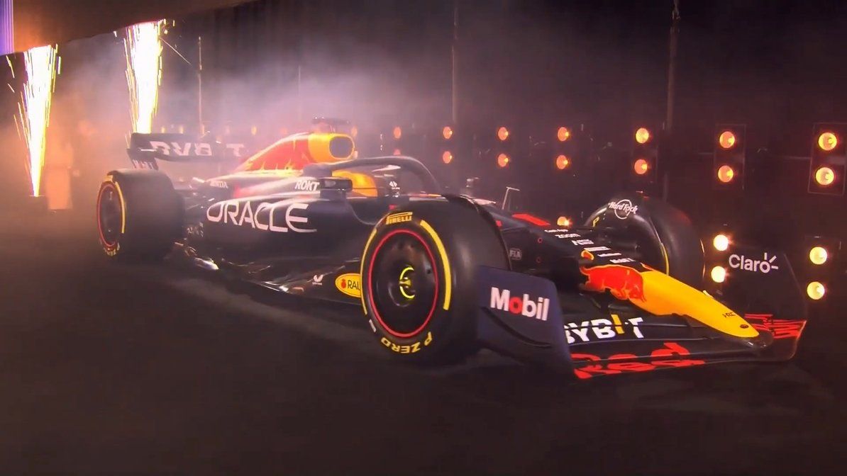 1194x672 FIRST LOOK: Red Bull reveal 2023 RB19 during spectacular New York launch event. Formula 1®
