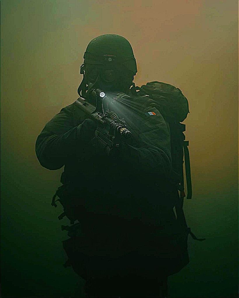 819x1024 Ireland: Irish Army CQB exercise. (819x1024)