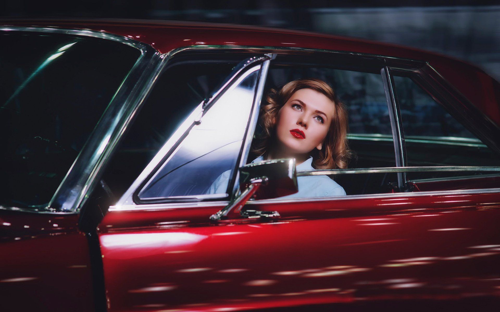 1920x1200 Timeless Elegance: Woman Inspired
