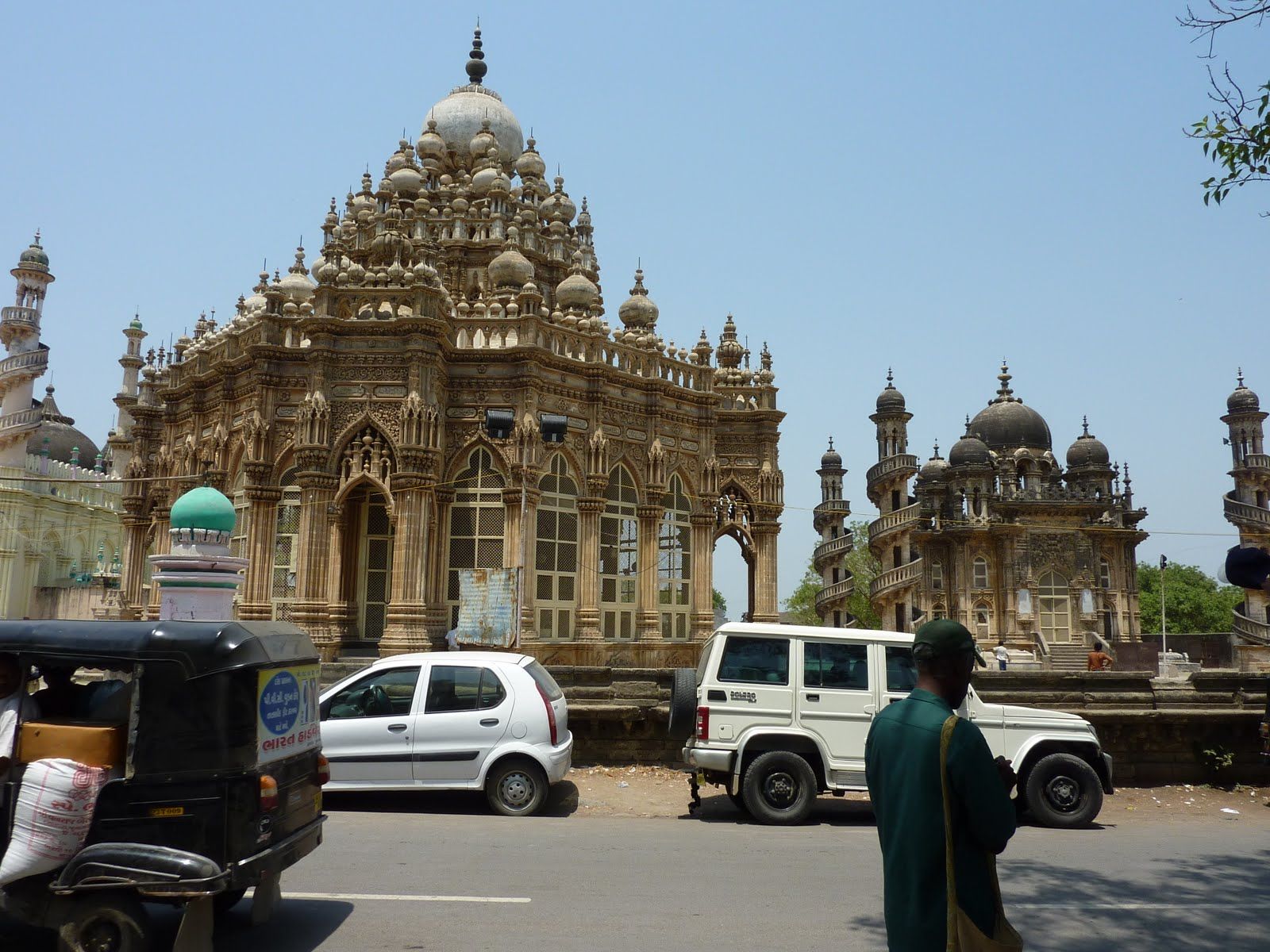 1600x1200 A Kutchi Summer: Day 5- The Nawabs of Junagadh and their makbara