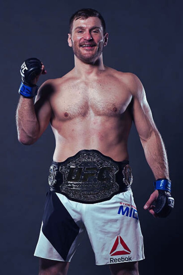 736x1104 Stipe Miocic