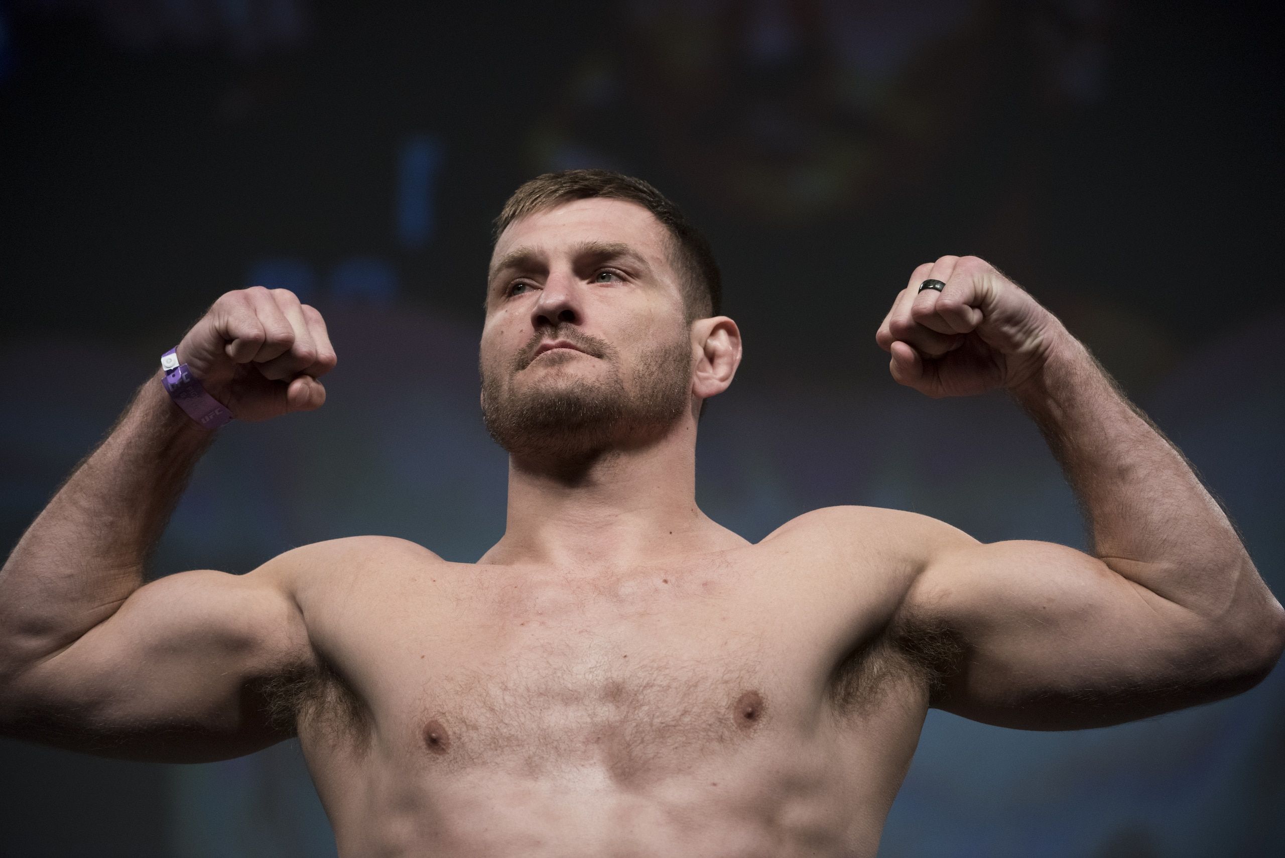 2560x1709 Stipe Miocic Drops Junior Dos Santos to Win UFC 211 Main Event Via TKO