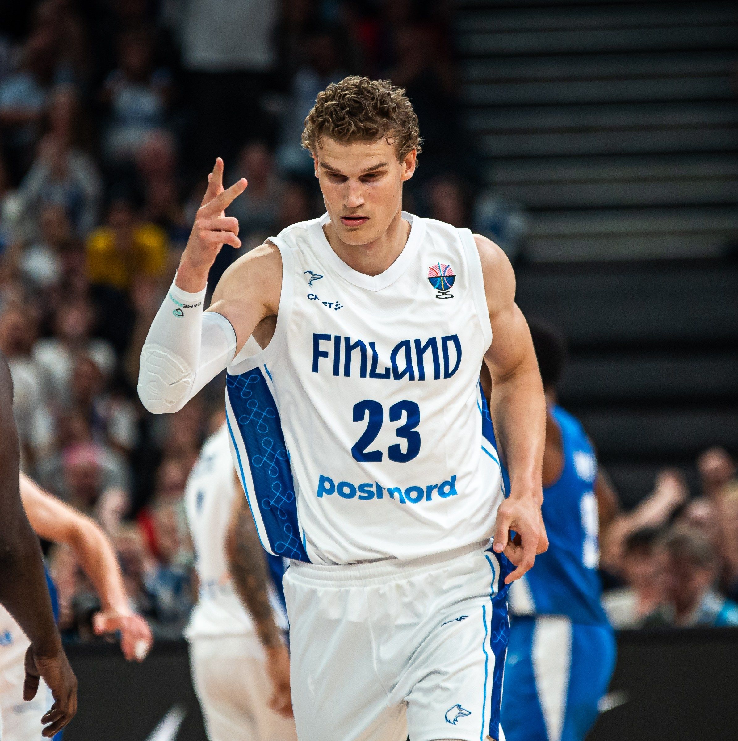 2390x2400 Lauri Markkanen dominates for Finland against Great Britain