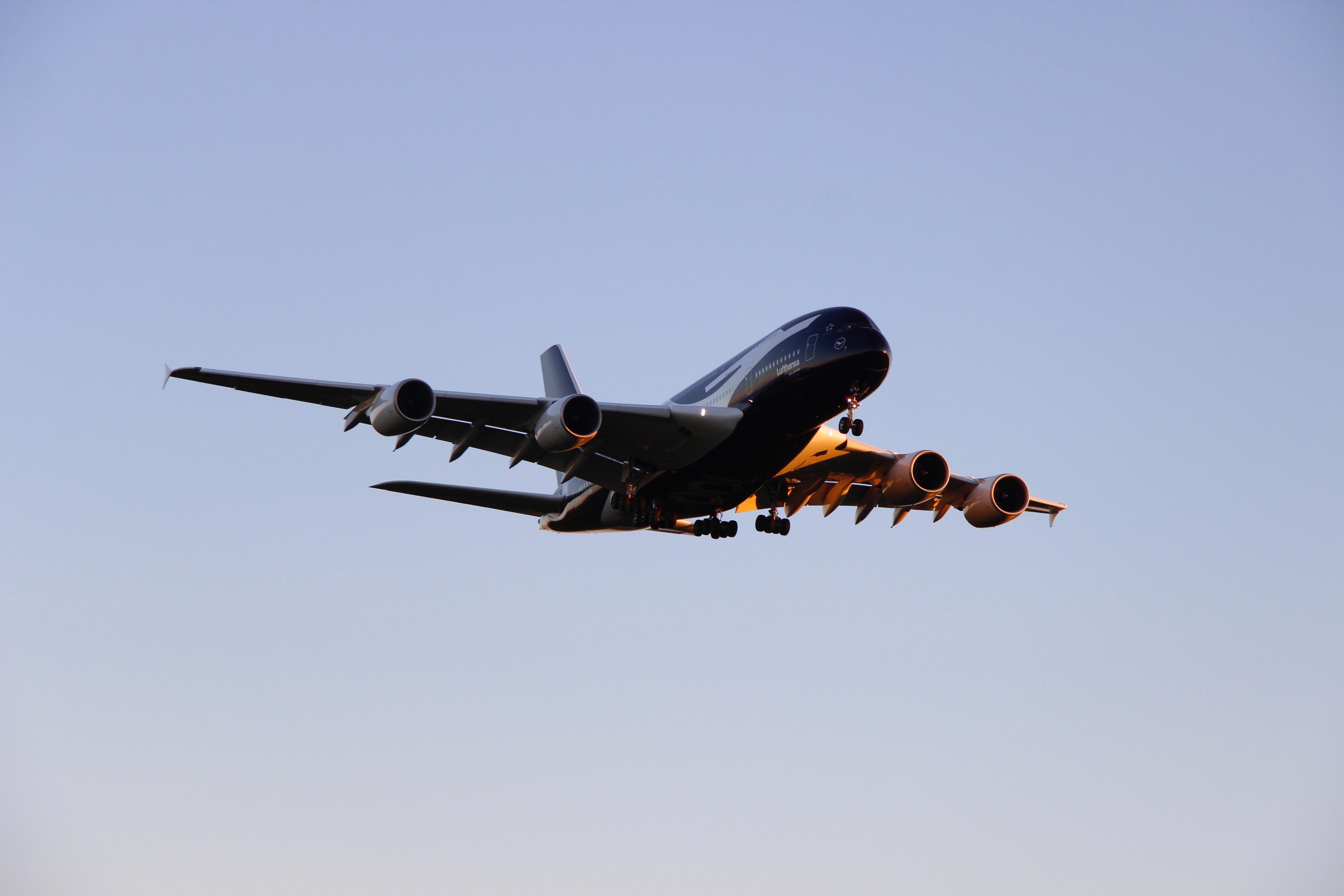5184x3456 Lufthansa A380 D AIMH Landing At IAD In 100 Years Livery