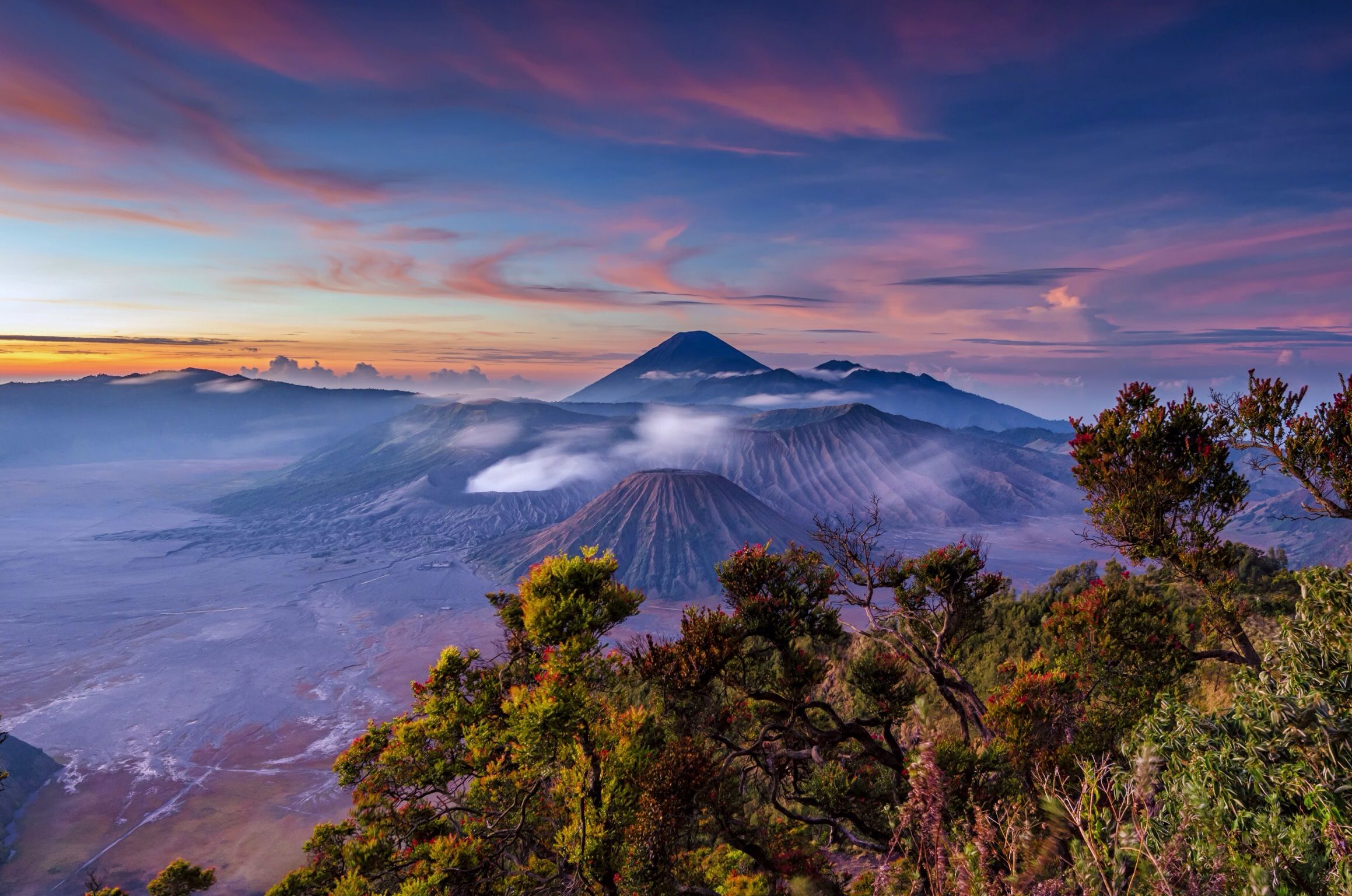 2318x1536 Mount Bromo Sunrise: HD Wallpaper
