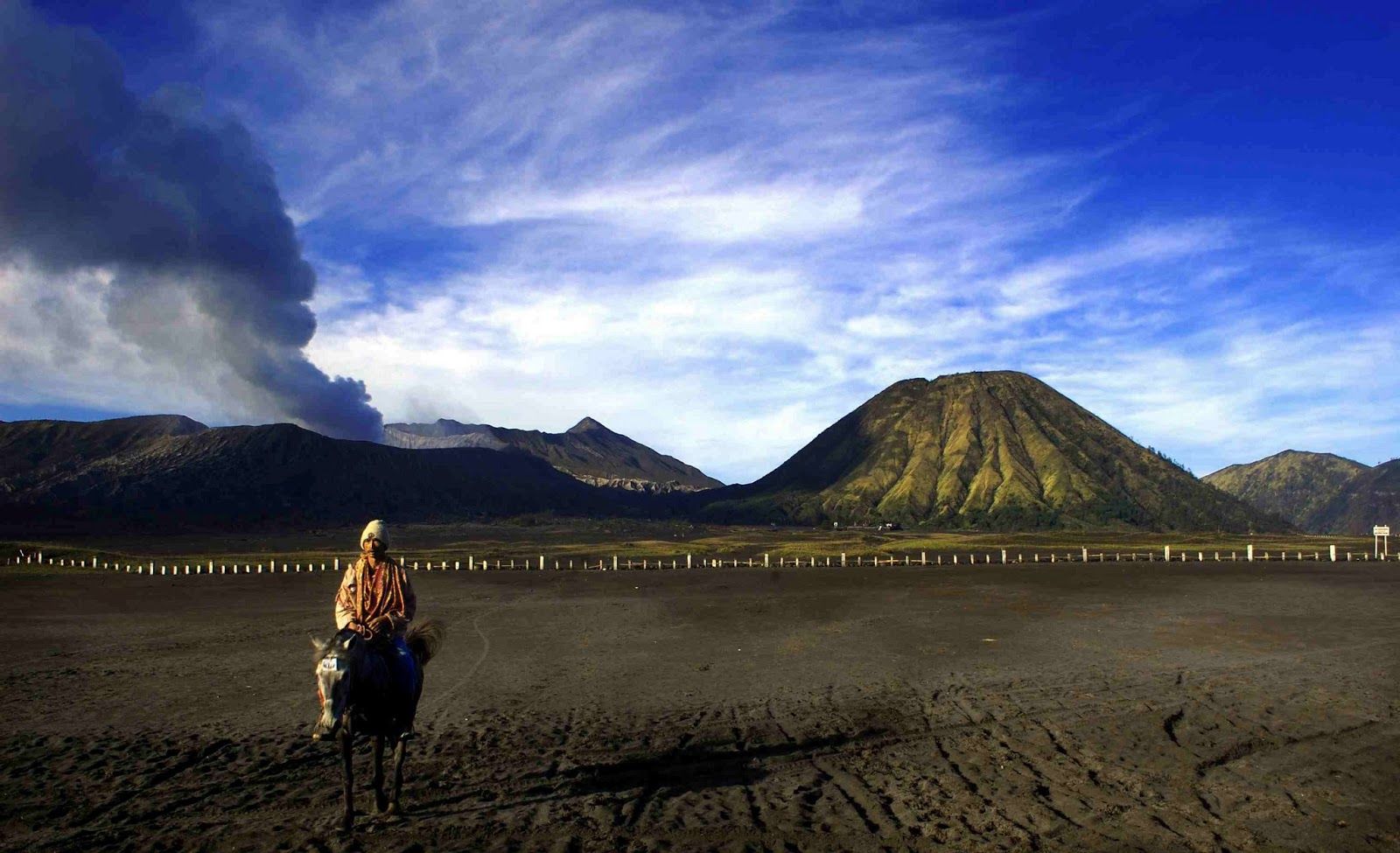 1600x975 Gunung Bromo