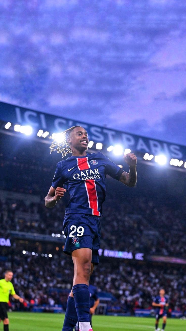 736x1308 Bradley barcola celebration psg. Paris sg, Psg wallpaper iphone, Psg 4k